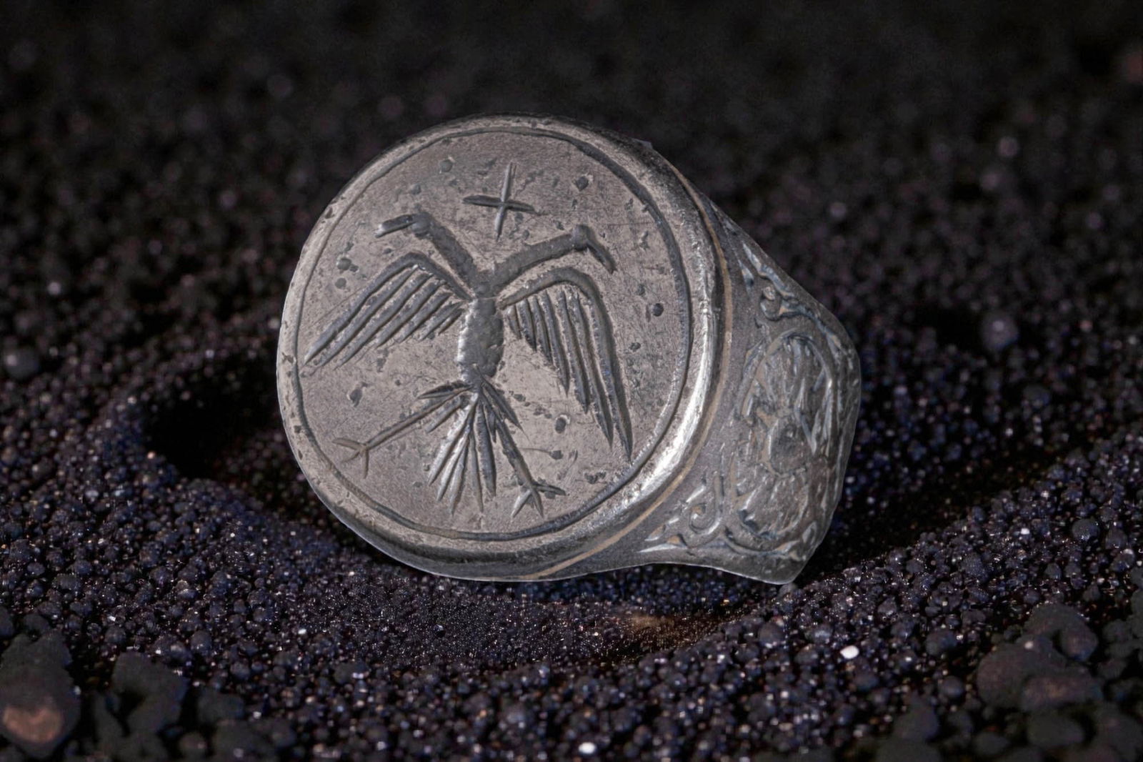 BYZANTINE SILVER RING WITH DOUBLE-HEADED EAGLE AND CROSS (1 of 6)