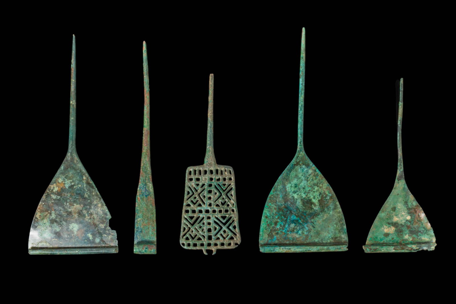 COLLECTION OF BRONZE AGE BRONZE PINS (1 of 2)