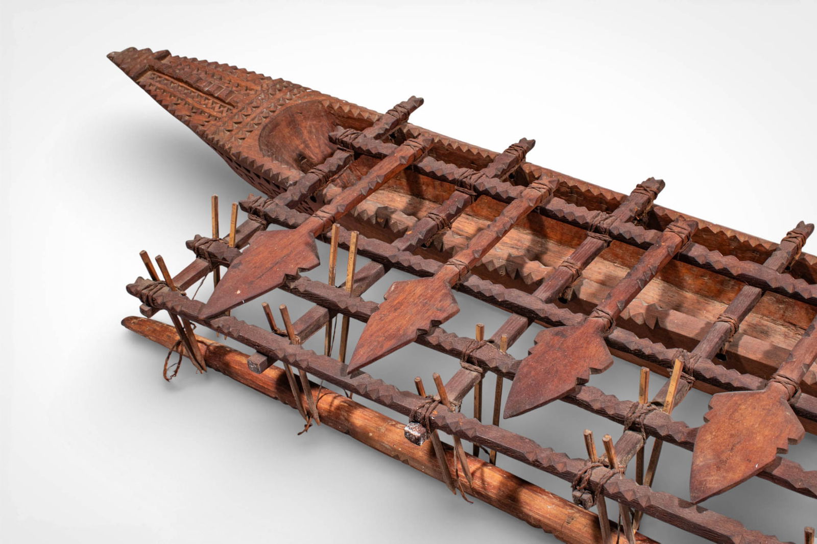 OCEANIC CANOE MODEL - 12