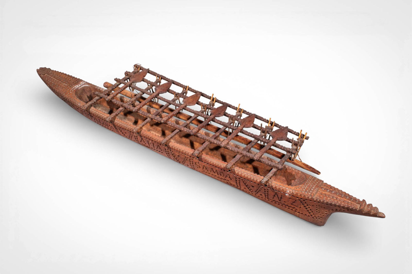 OCEANIC CANOE MODEL - 4