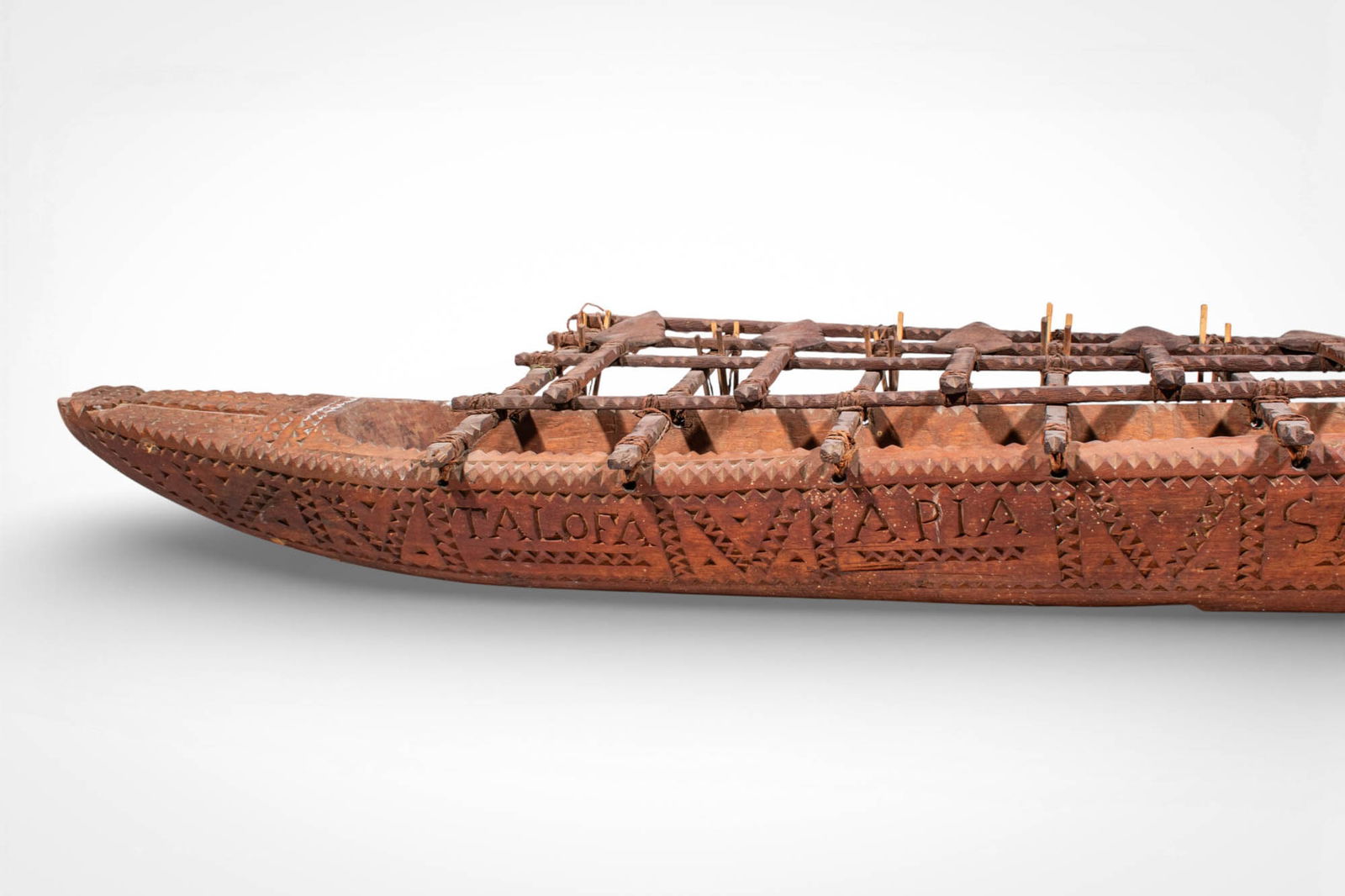 OCEANIC CANOE MODEL - 6