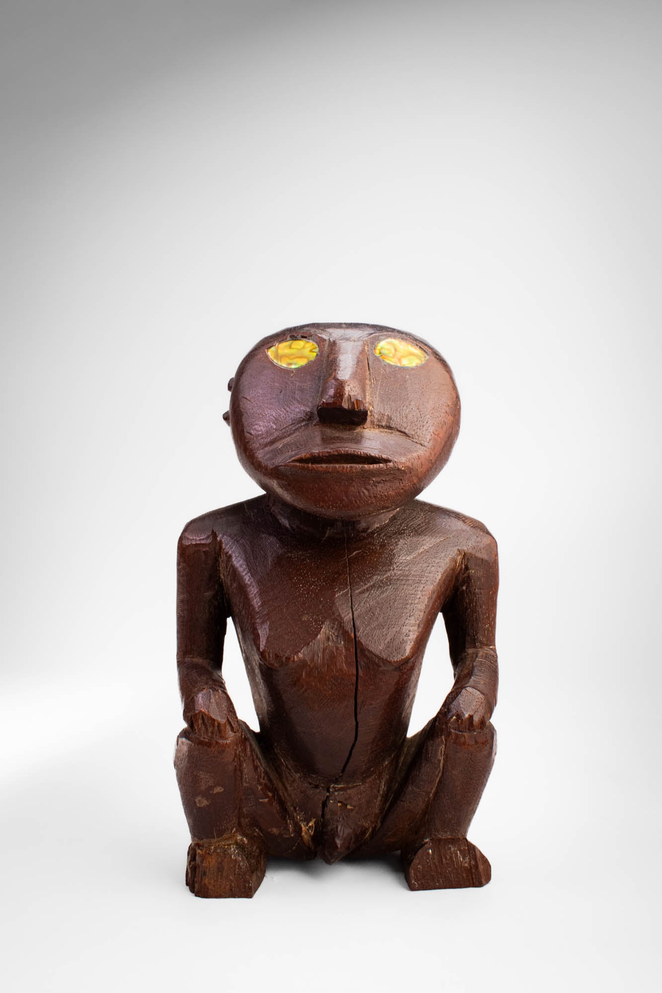 CAROLINE ISLANDS SEATED FIGURE (1 of 5)