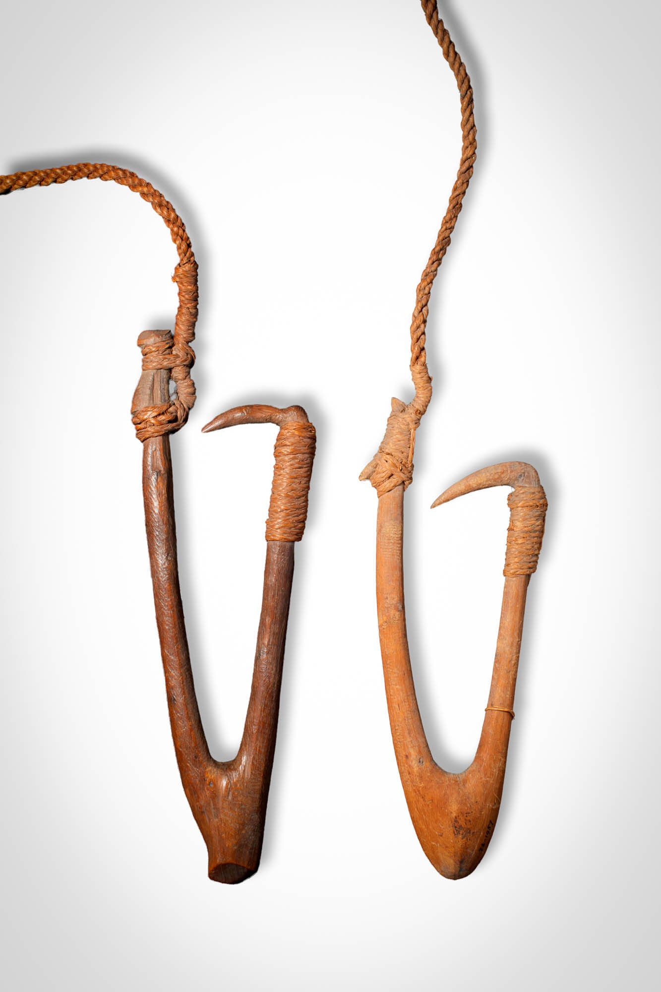 TWO SOUTH PACIFIC FISH HOOKS (1 of 2)