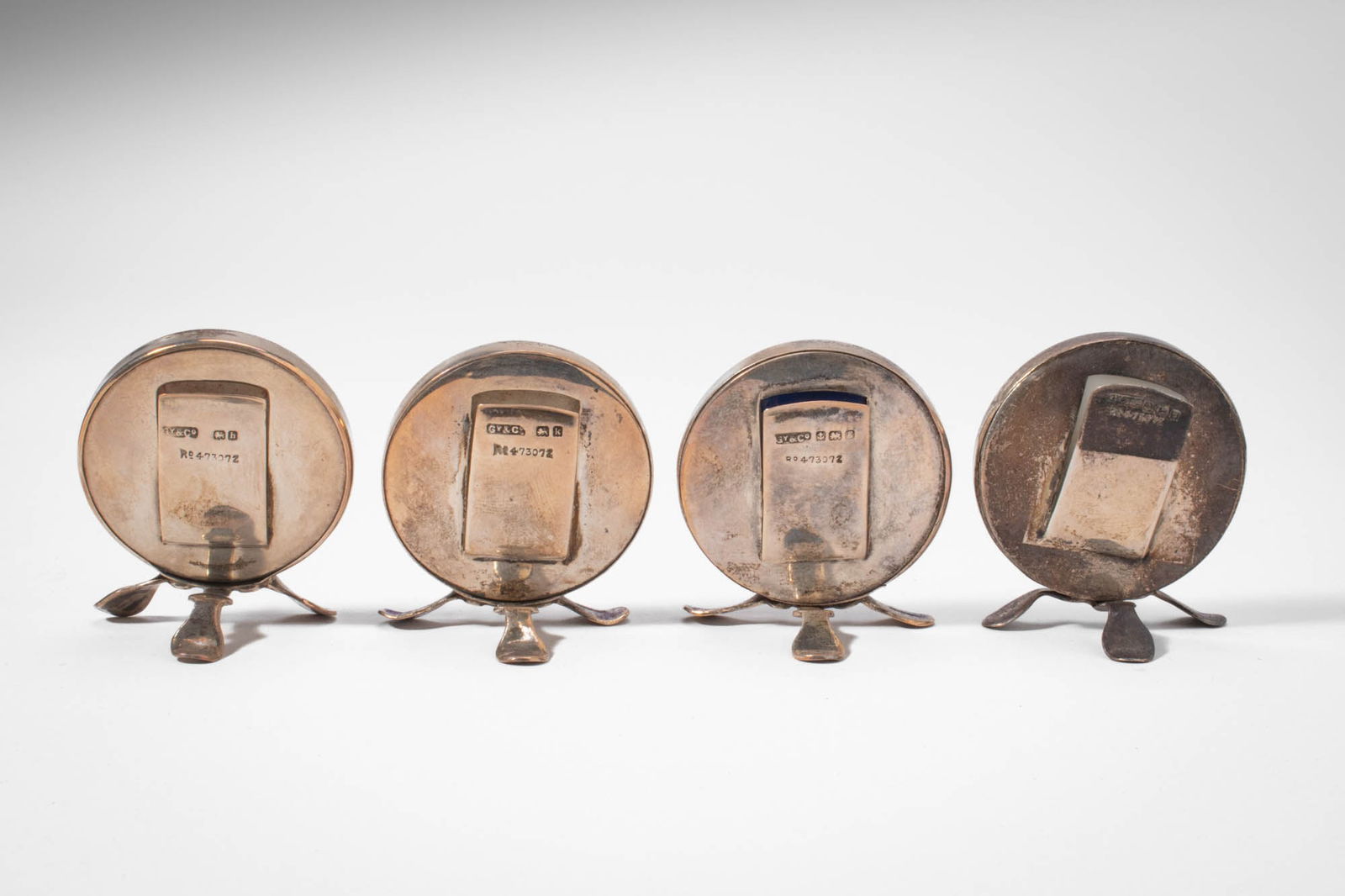 MATCHED SET OF FOUR EDWARDIAN SILVER NOVELTY MENU CARD HOLDERS (GREY & CO) - 3