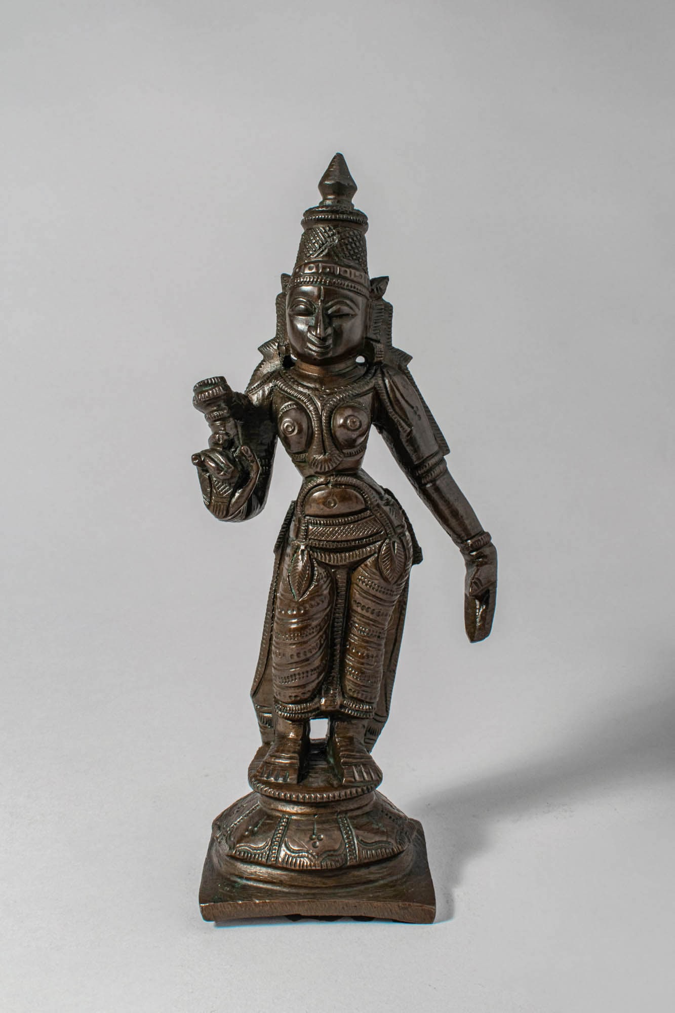 INDIAN BRONZE FIGURE OF BHU DEVI (1 of 6)