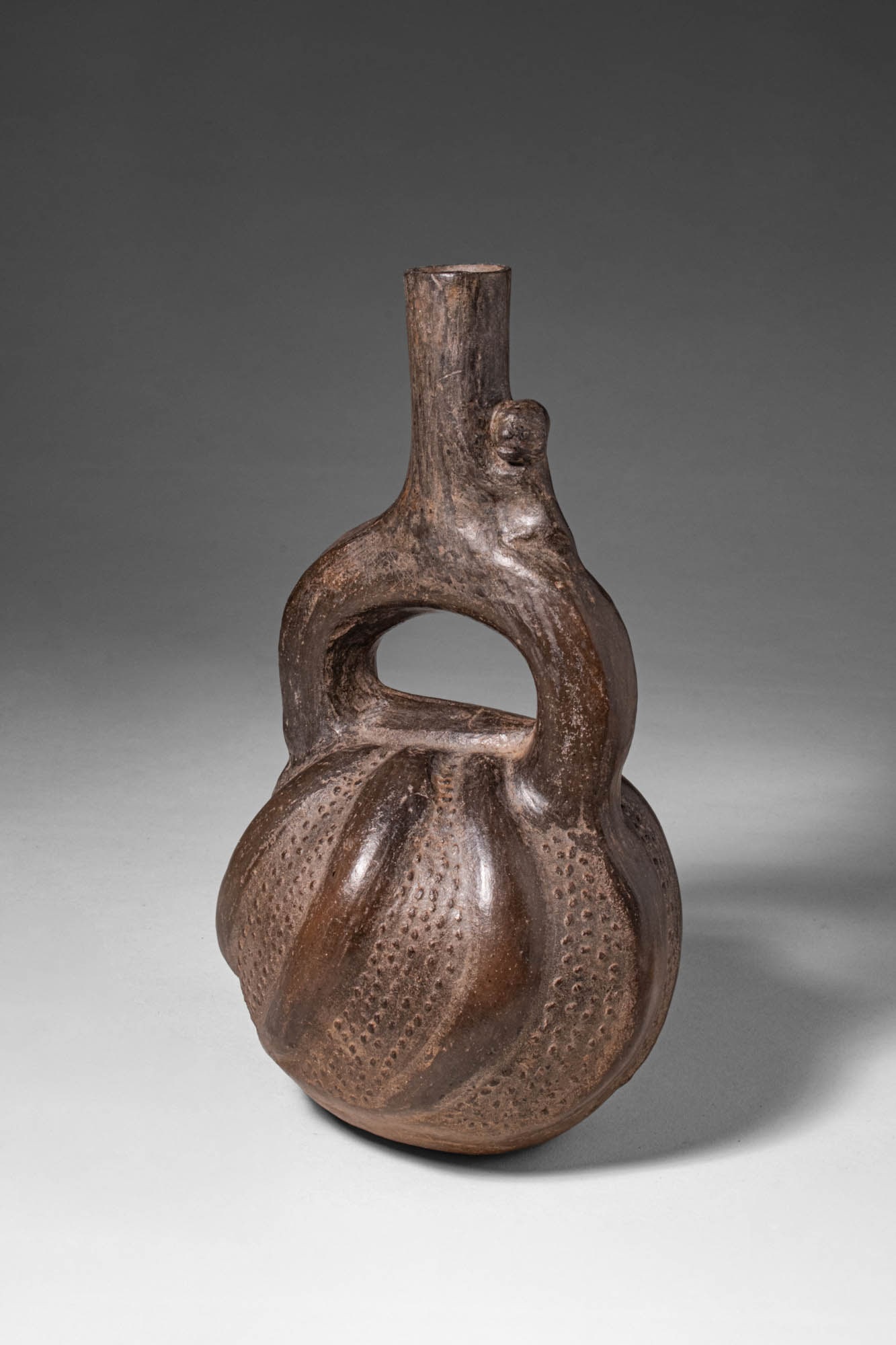 CHIMU BLACKWARE STIRRUP VESSEL - SQUASH AND MONKEY (1 of 6)