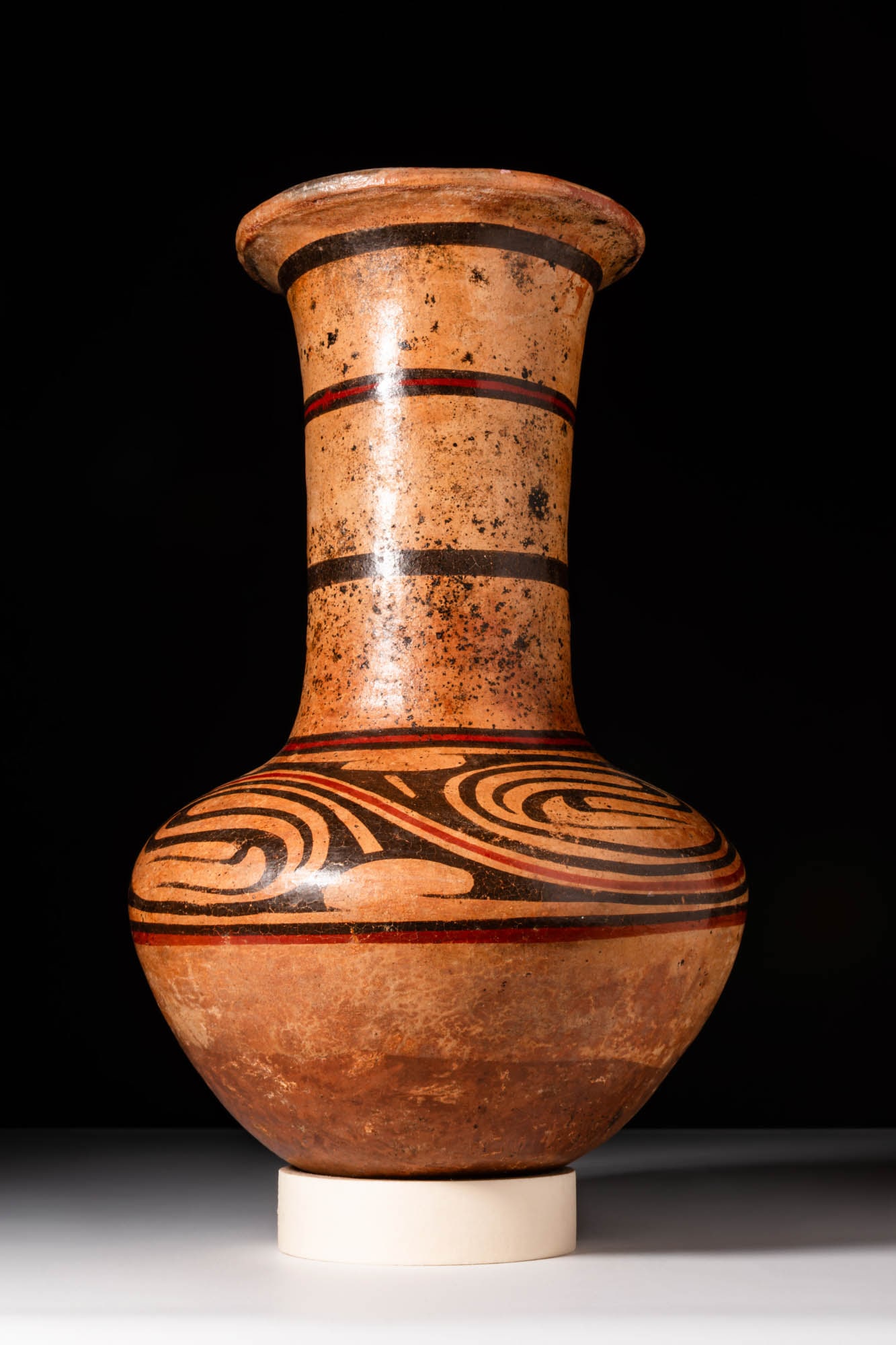 COCLE LONG-NECKED DECORATED VESSEL (1 of 4)