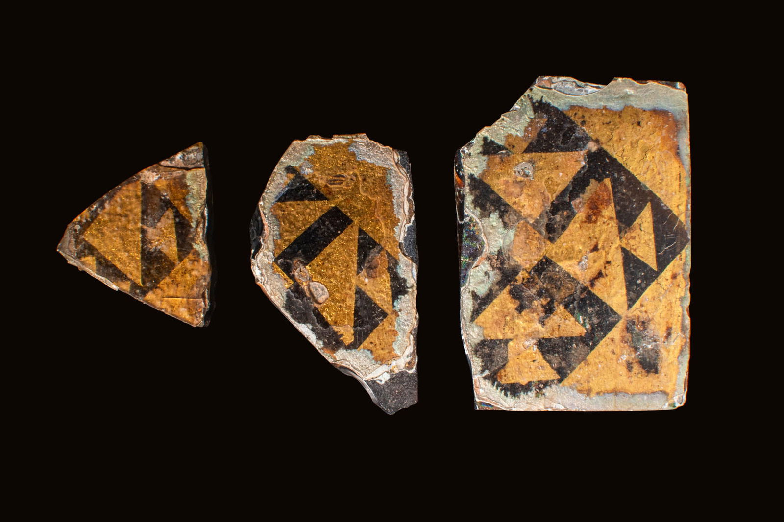 COLLECTION OF BYZANTINE GOLD-IN-GLASS TILE FRAGMENTS (1 of 2)