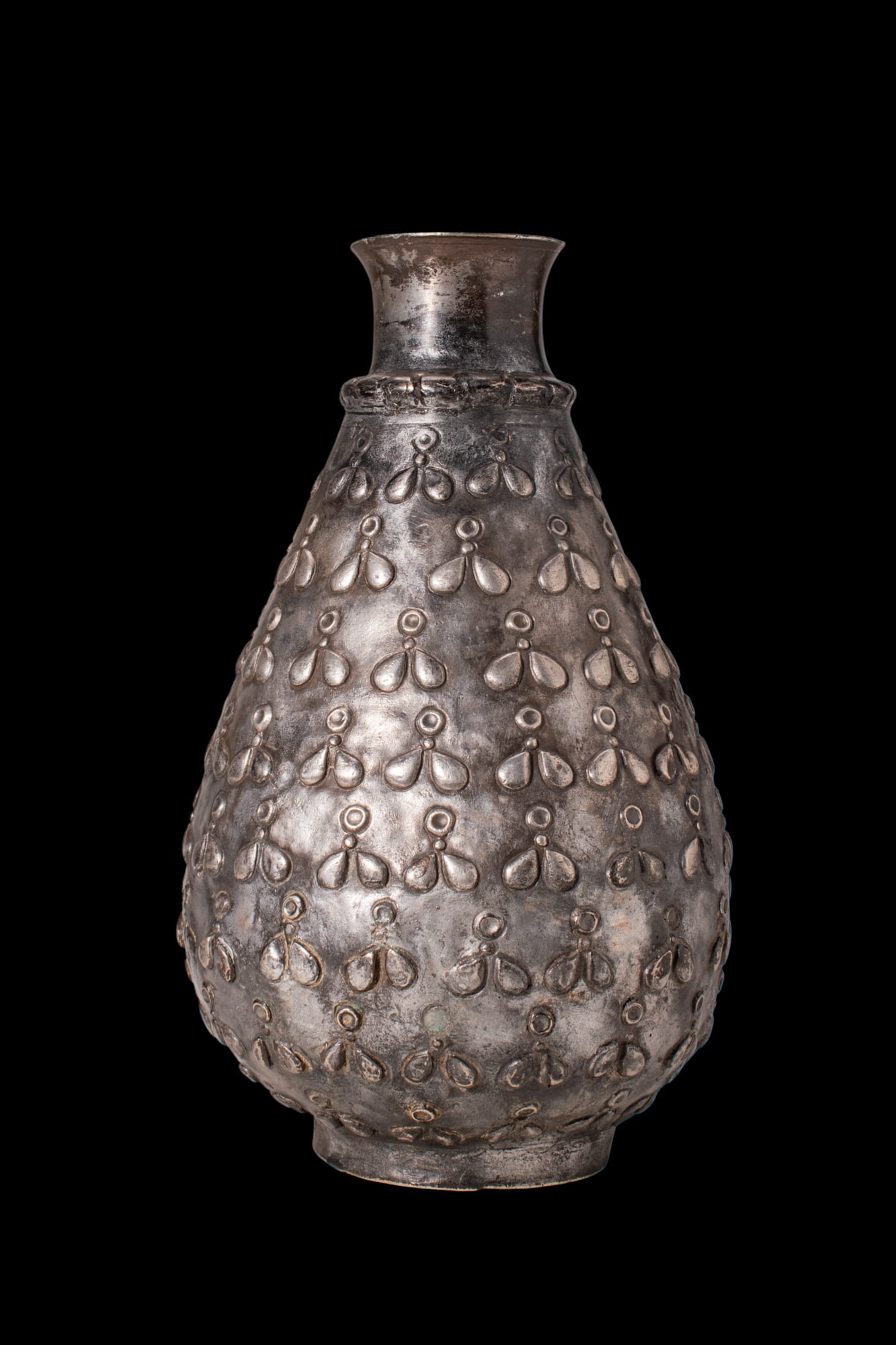 LARGE SASANIAN SILVER-GILT BOTTLE WITH FLORAL MOTIFS (1 of 14)