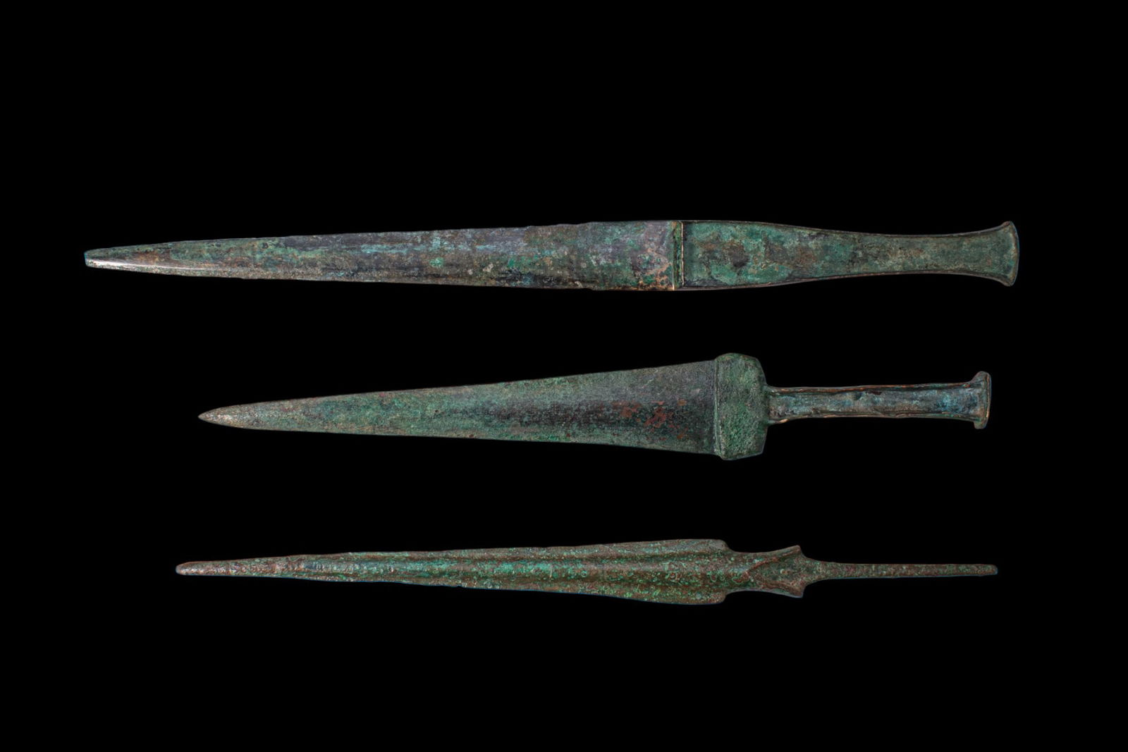 COLLECTION OF BRONZE AGE / EARLY GREEK PERIOD BRONZE WEAPONS (1 of 2)