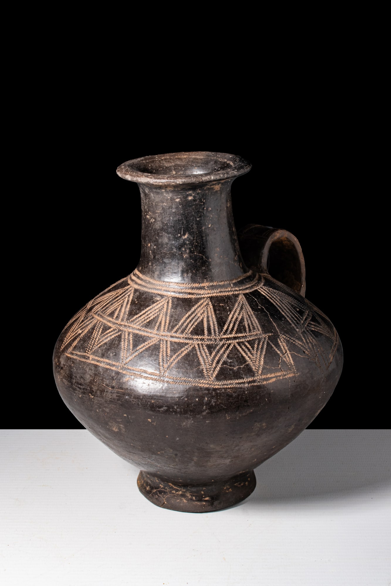 VILLANOVAN TERRACOTTA JUG WITH GEOMETRIC MOTIF (1 of 8)