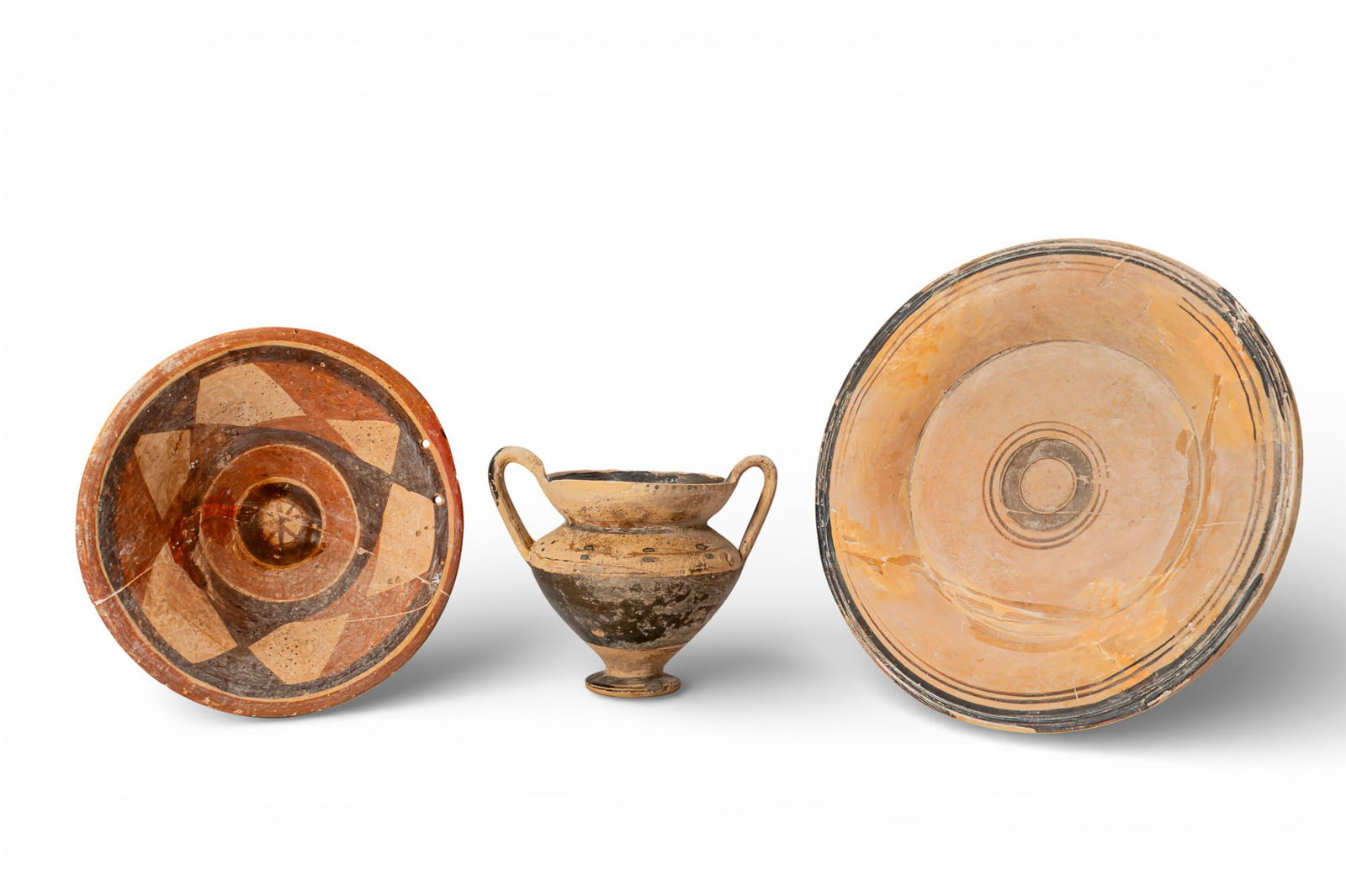 COLLECTION OF DAUNIAN BICHROME VESSELS (1 of 4)