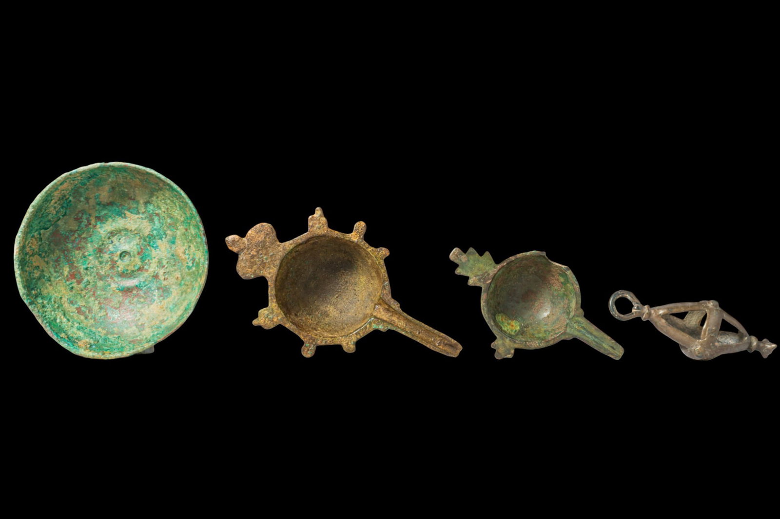 COLLECTION OF ROMAN BRONZE OBJECTS (1 of 3)