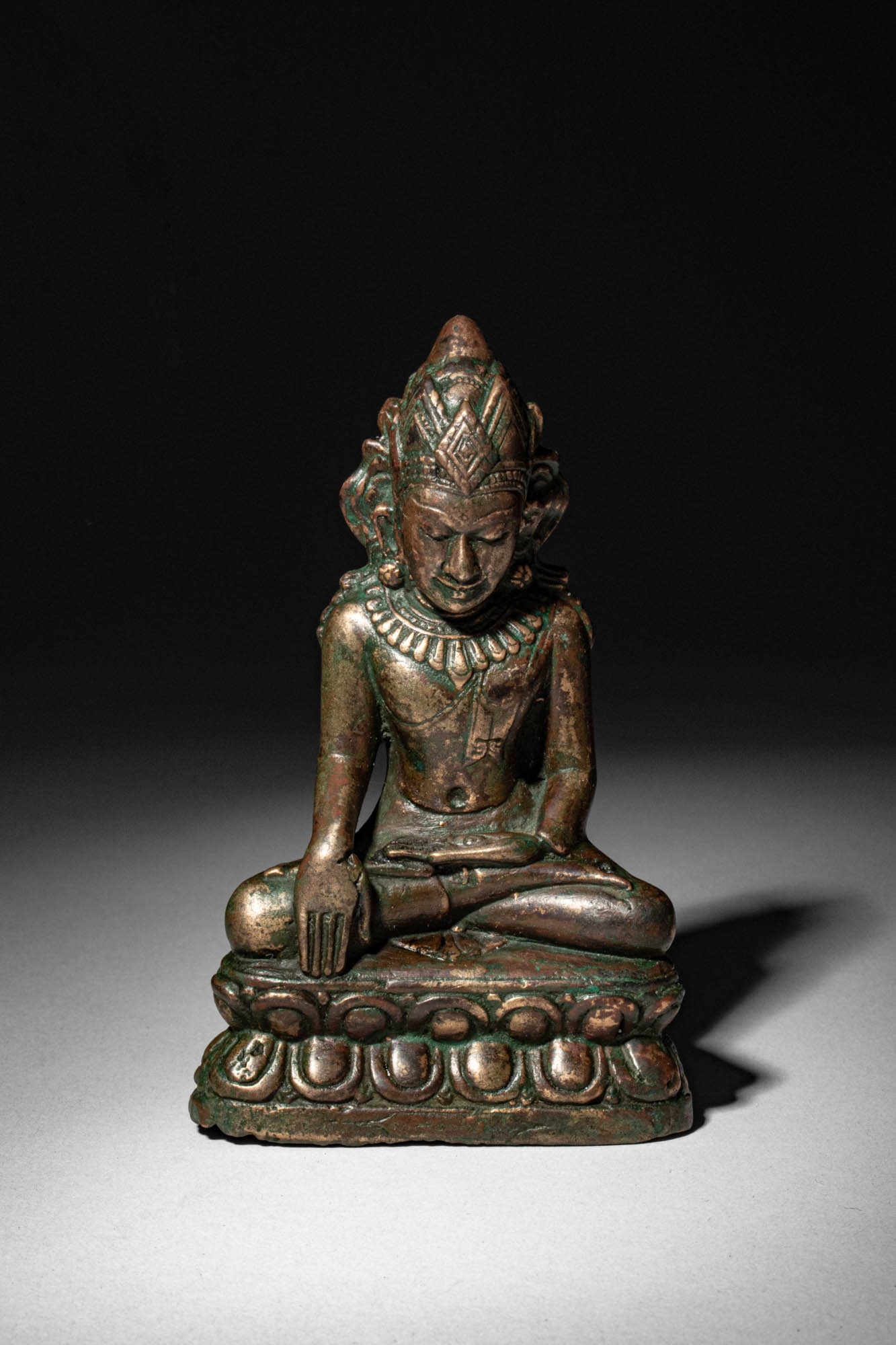 BURMESE BAGAN BRONZE SEATED FIGURE OF BUDDHA SHAKYAMUNI, KURKIHAR STYLE (1 of 7)