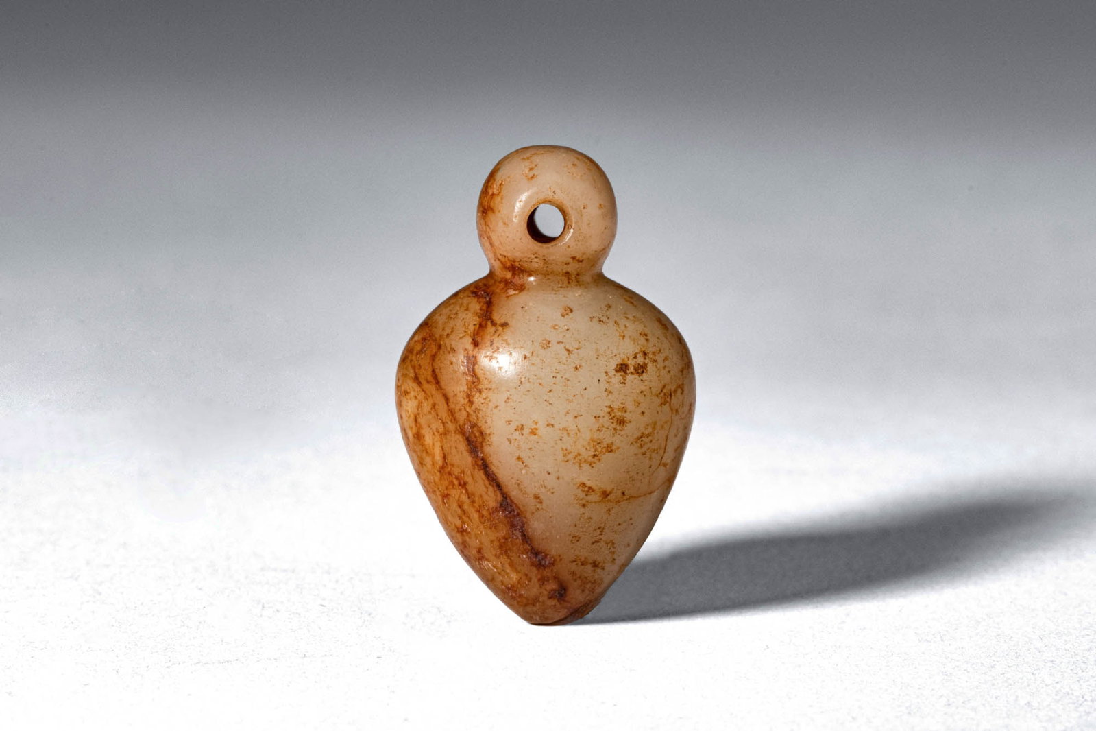 CHINESE WHITE JADE PENDANT WITH RUSSET - 2