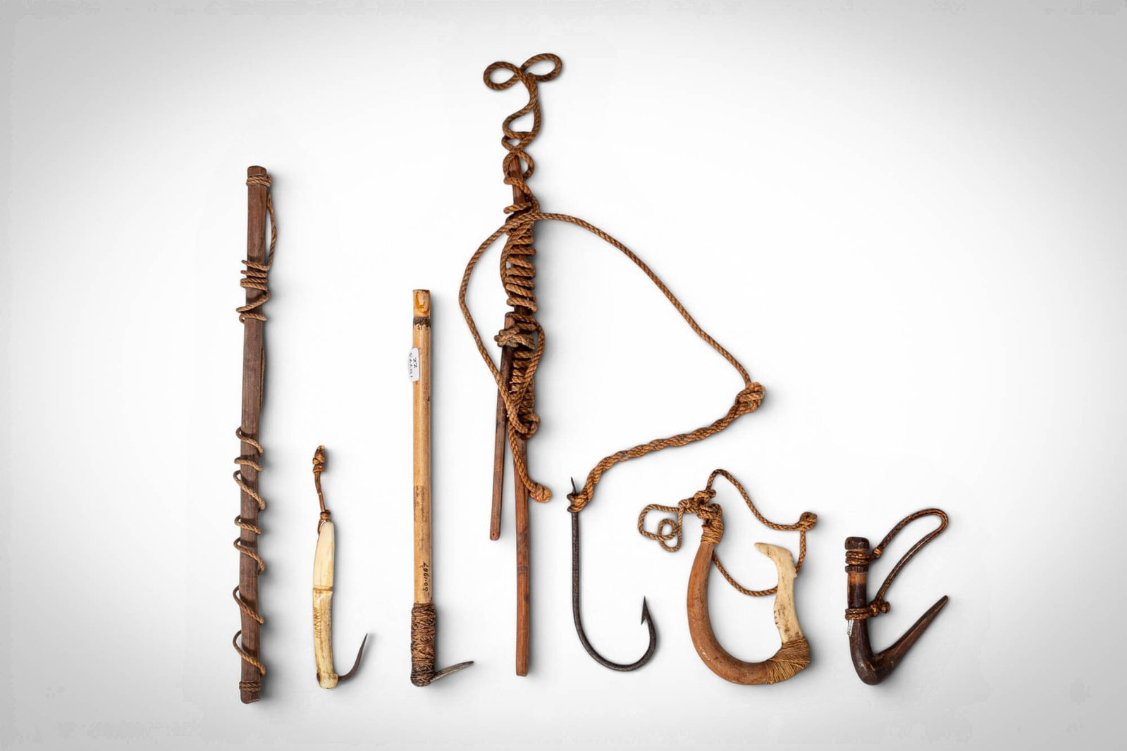 GROUP OF OCEANIC FISH HOOKS (1 of 3)