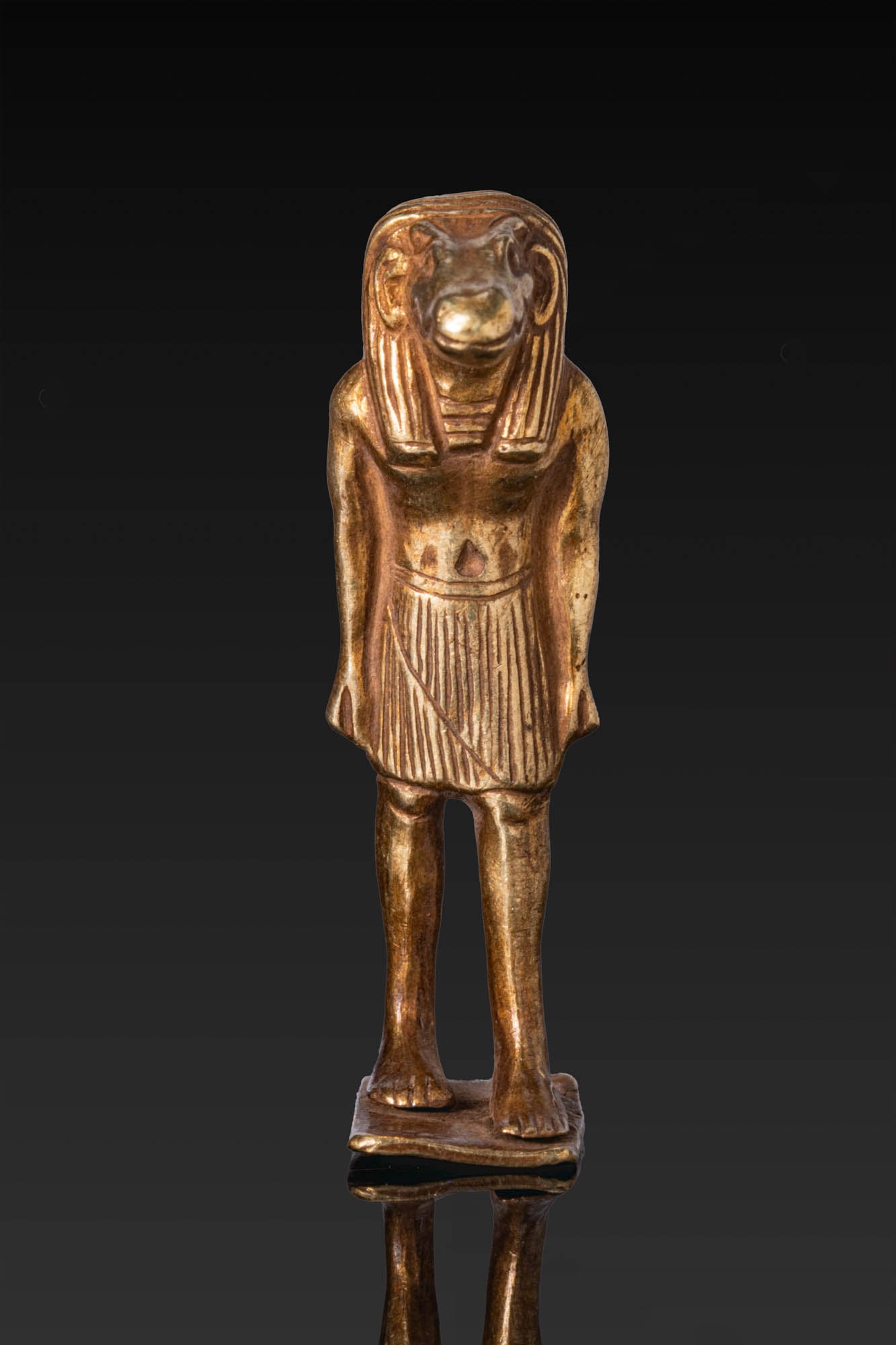 EGYPTIAN GOLD PENDANT OF SOBEK (1 of 3)