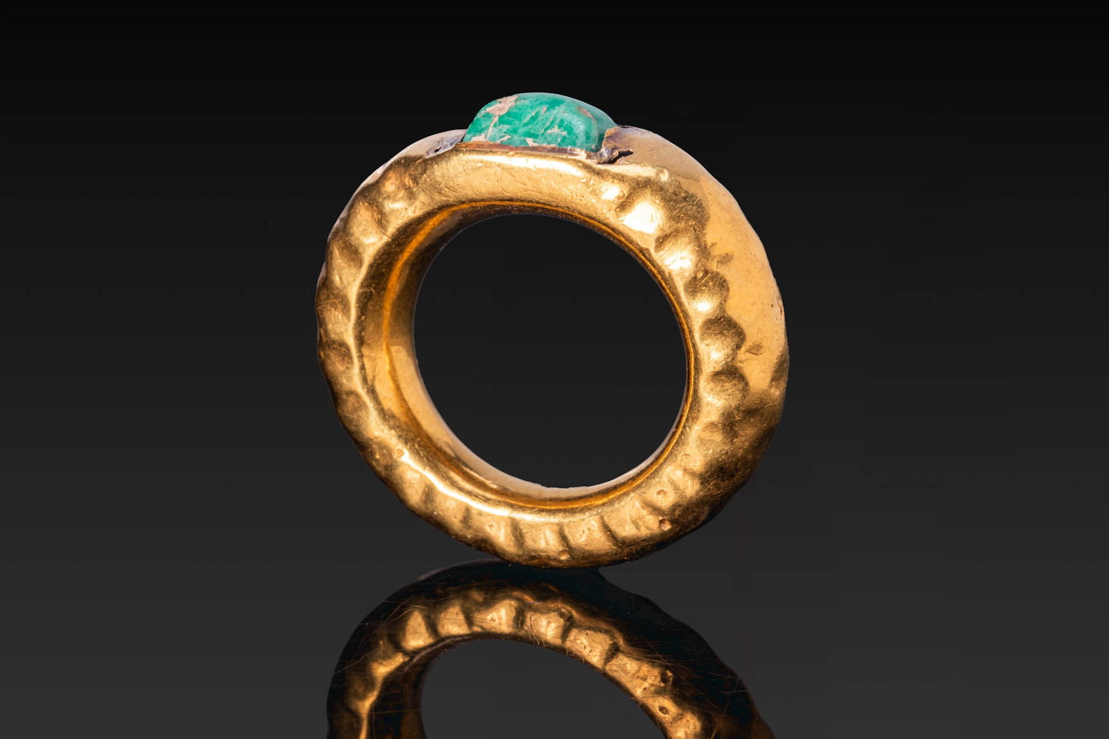 LATE ROMAN GOLD RING WITH RECTANGULAR EMERALD - 5