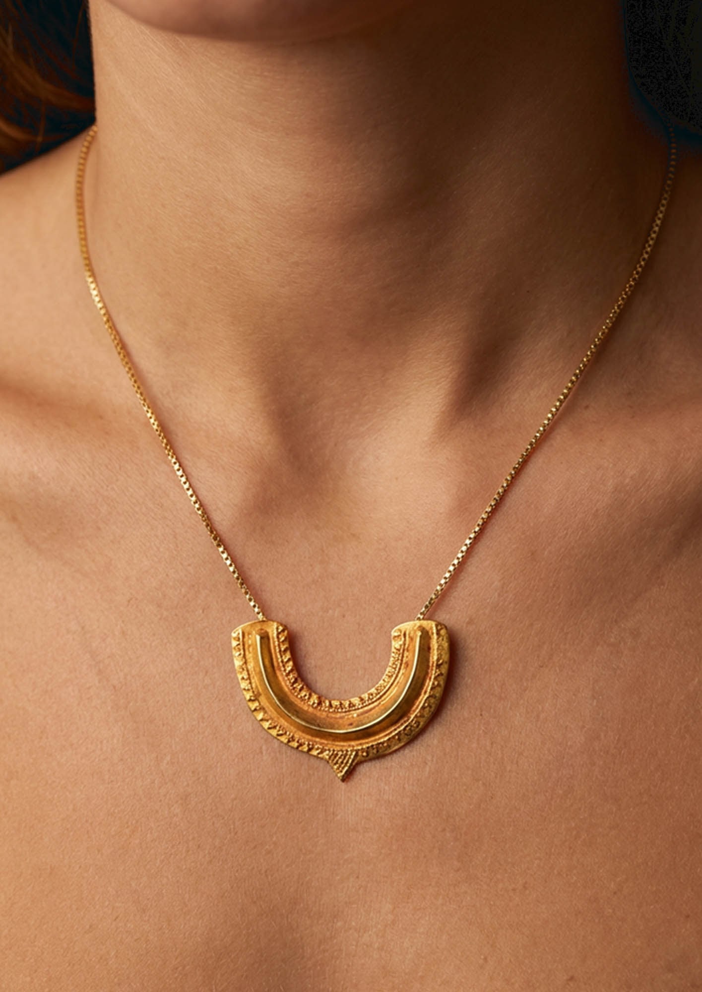 EGYPTIAN GOLD BROAD COLLAR AMULET (1 of 4)
