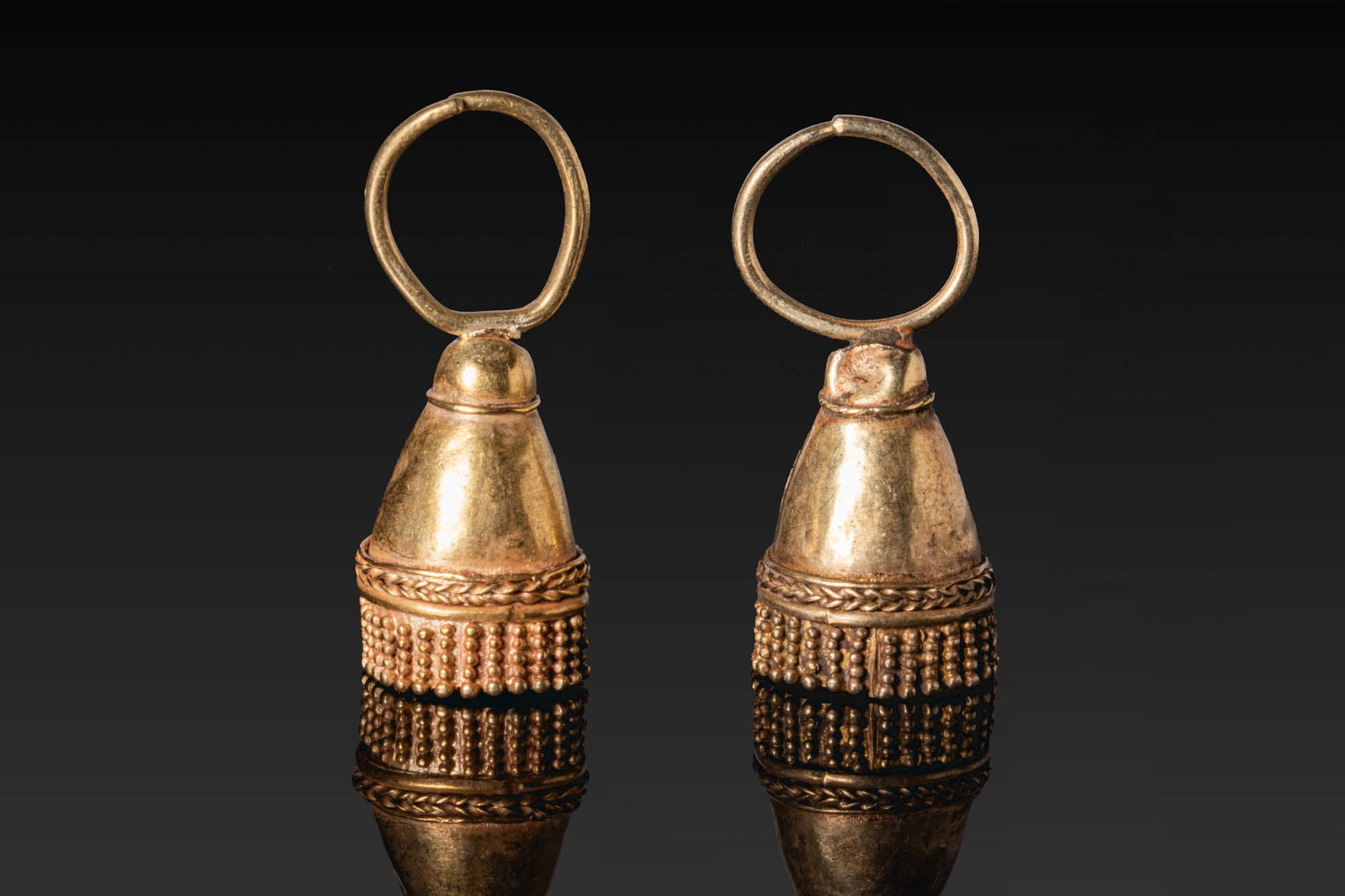 MATCHED PAIR OF EASTERN GREEK GOLD BELL-SHAPED EARRINGS (1 of 6)