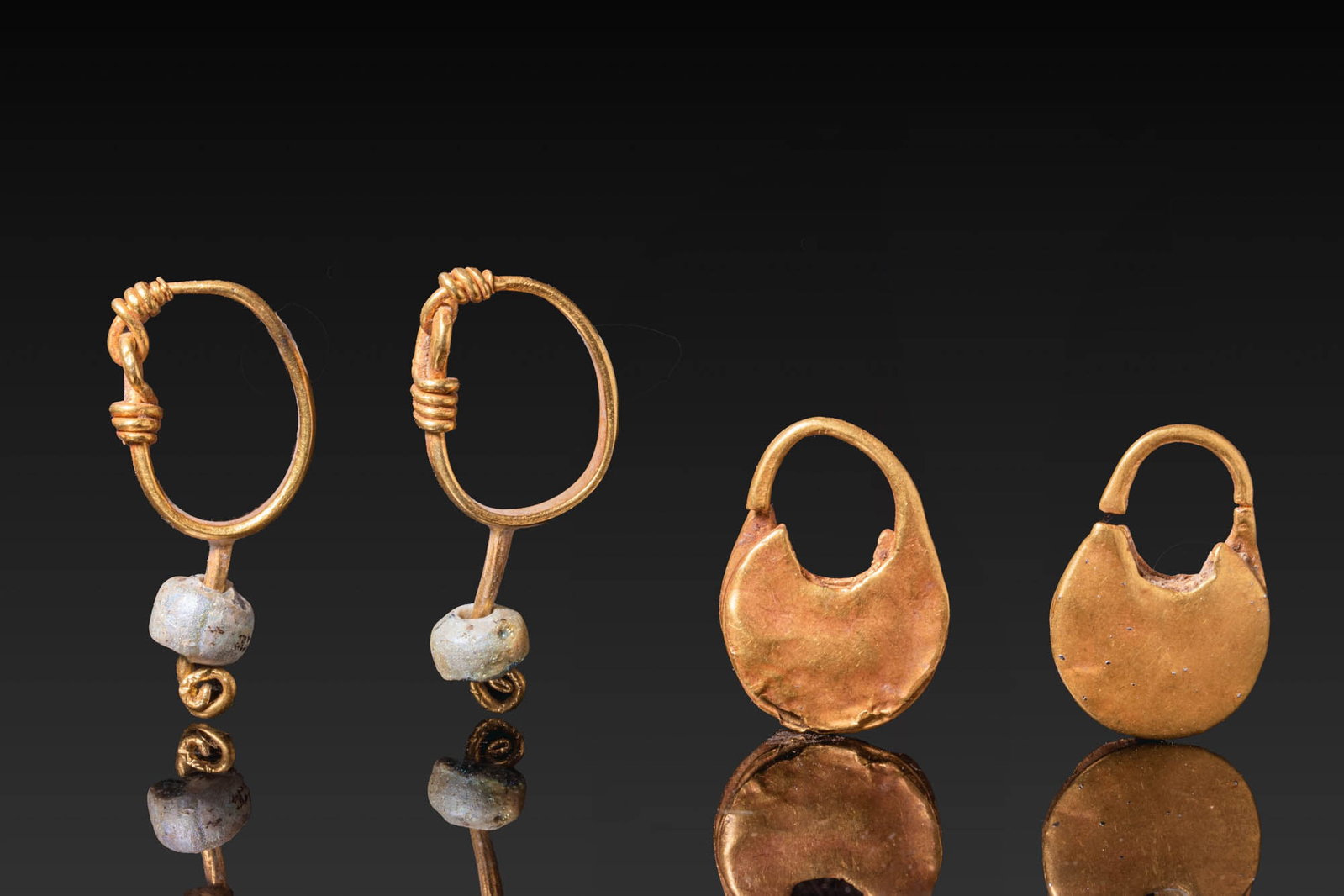 COLLECTION OF ROMAN GOLD EARRINGS WITH GLASS BEADS (1 of 6)