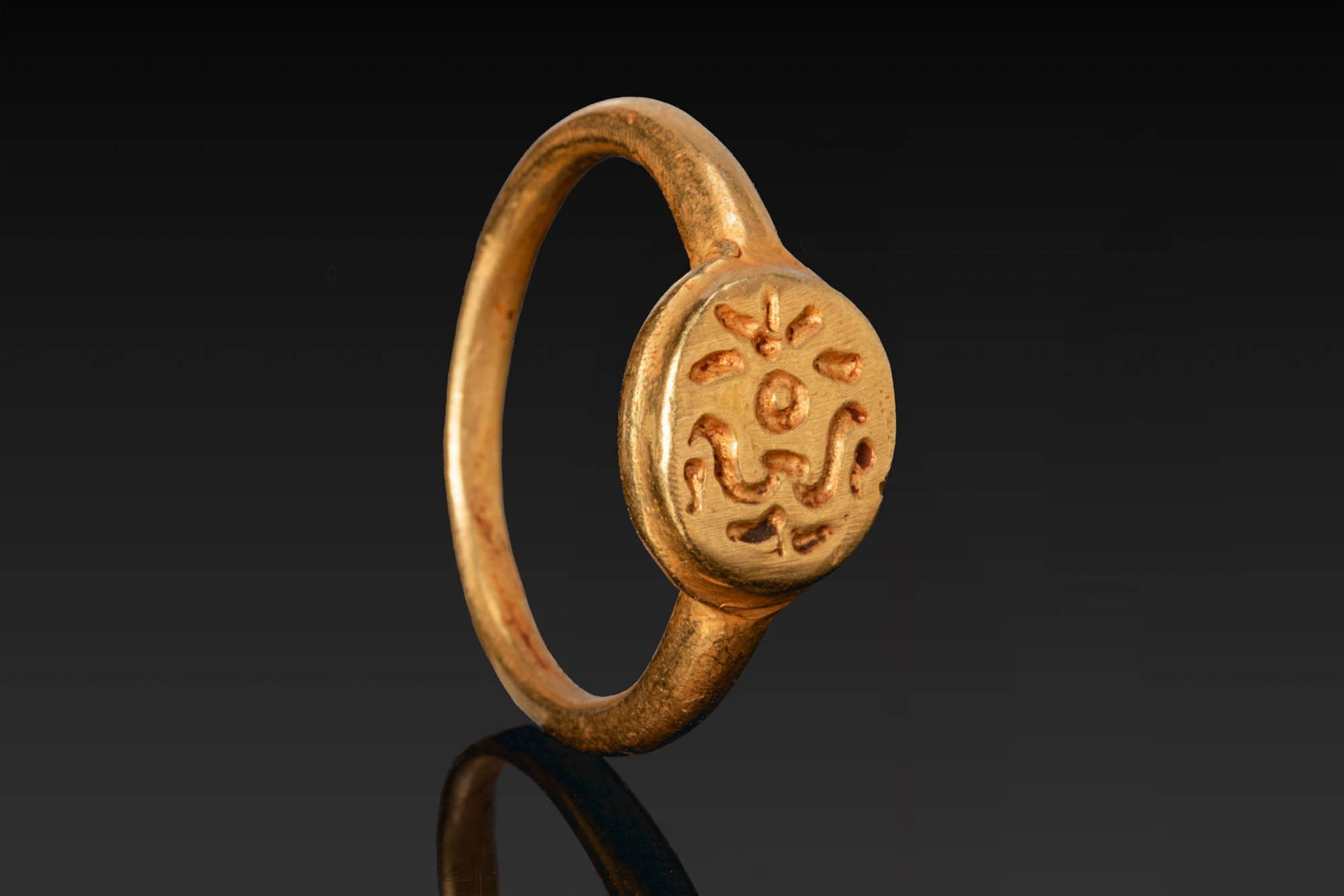 MEDIEVAL SOLID GOLD RING - 2