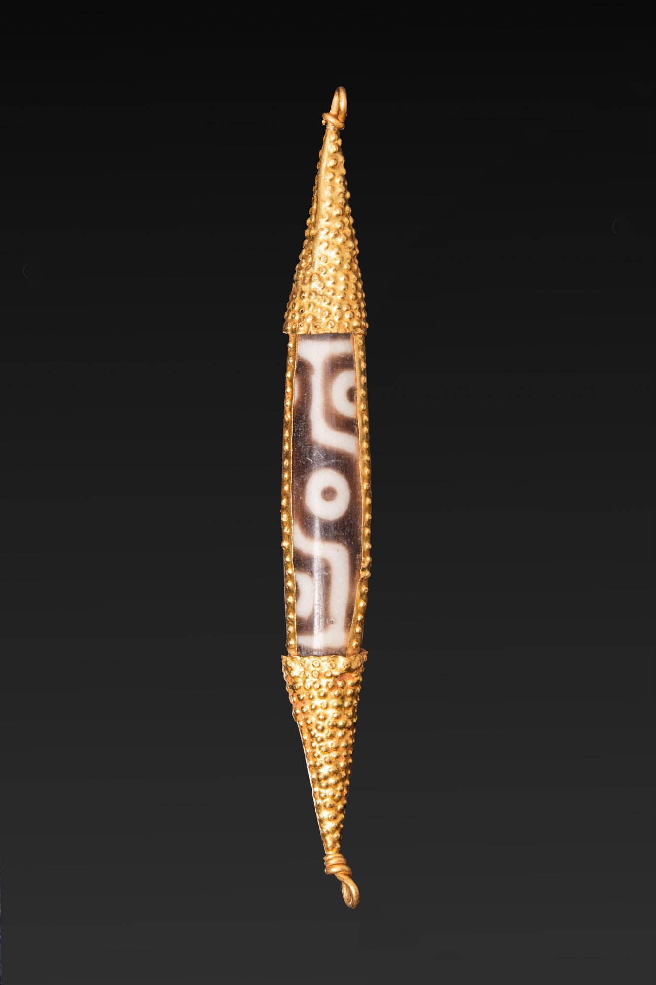 LARGE TIBETAN NINE EYES DZI BEAD WITH GOLD CAPS (1 of 4)
