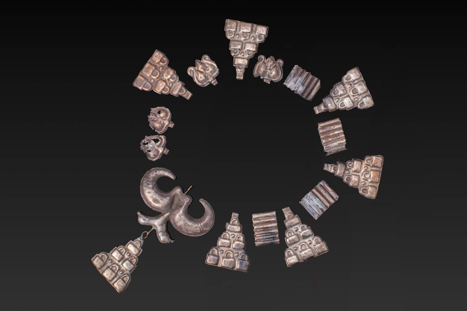 STUNNING SET OF ELAMITE SILVER NECKLACE PENDANTS (1 of 5)