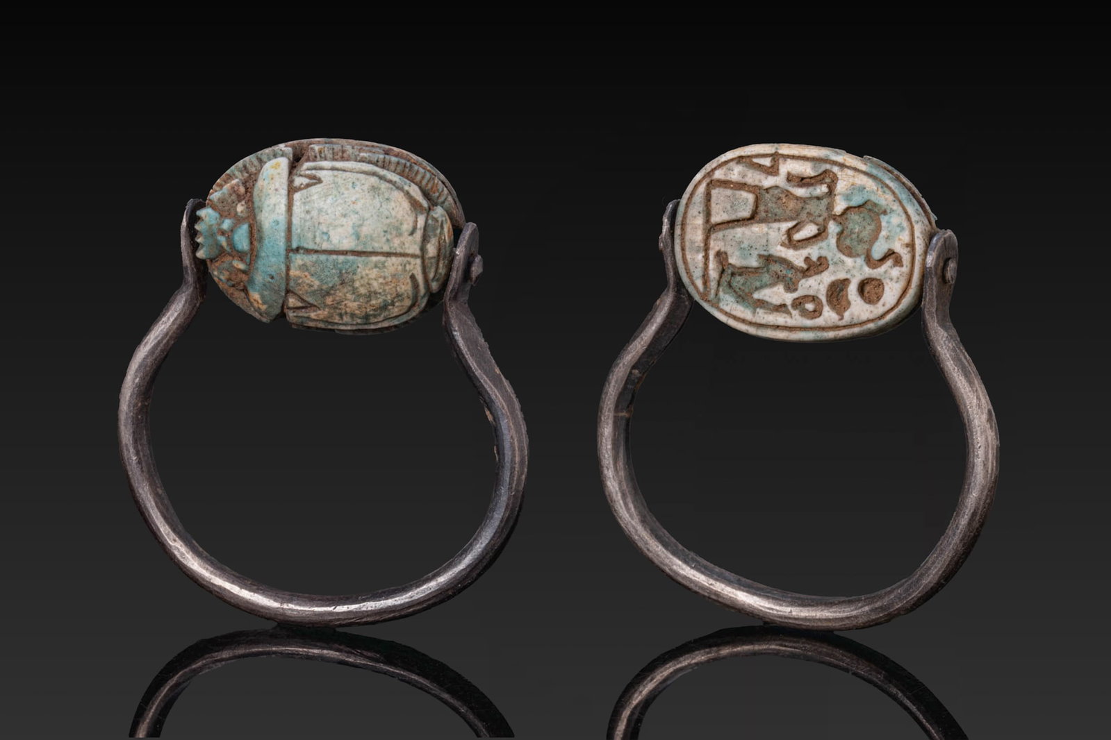 EGYPTIAN GLAZED STEATITE SCARAB IN SILVER SWIVEL RING (1 of 6)