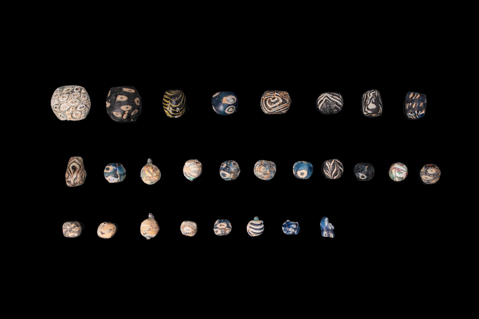 LARGE COLLECTION OF PHOENICIAN AND GREEK GLASS BEADS (1 of 3)