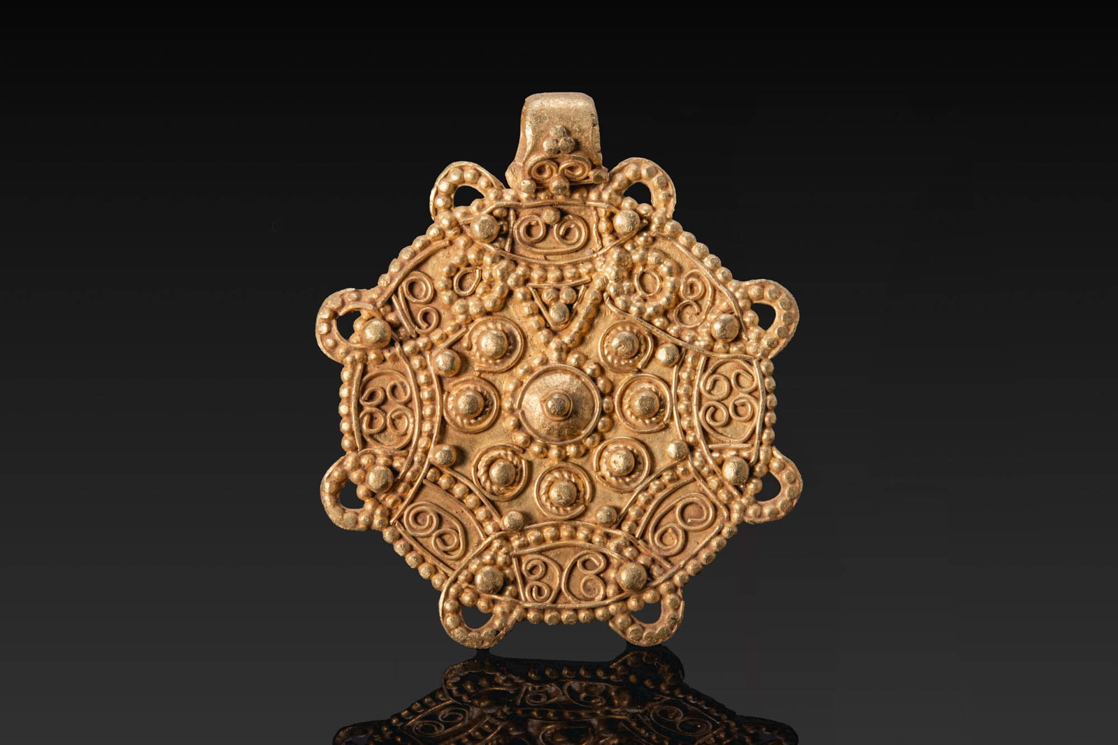 VIKING GOLD FILIGREE MEDALLION WITH KNOT MOTIF (1 of 3)