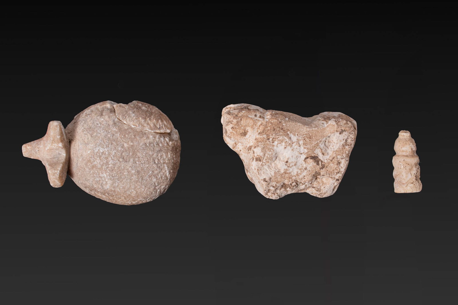 COLLECTION OF MESOPOTAMIAN AND ANATOLIAN STONE AND SHELL AMULETS AND A CYLINDER SEAL - ORIGINAL LAMB (1 of 5)