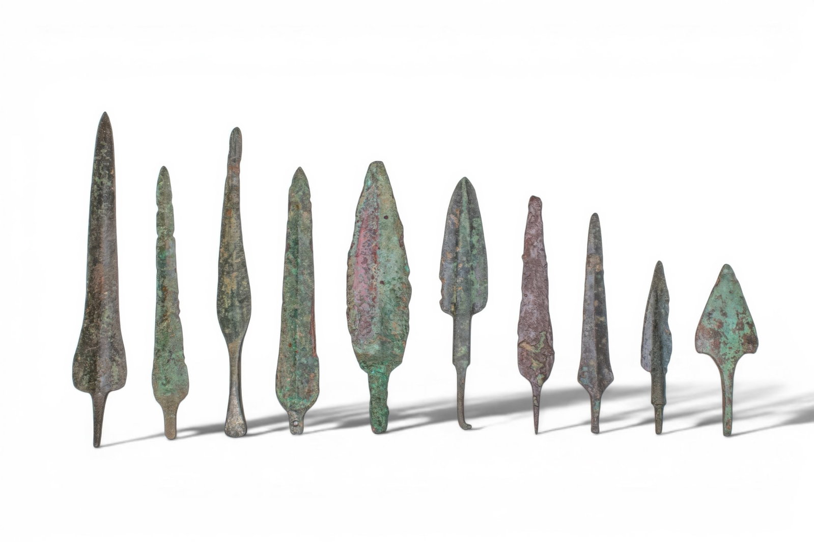 LARGE COLLECTION OF BRONZE AGE / EARLY GREEK PERIOD BRONZE SPEARHEADS AND ARROWHEADS (1 of 1)