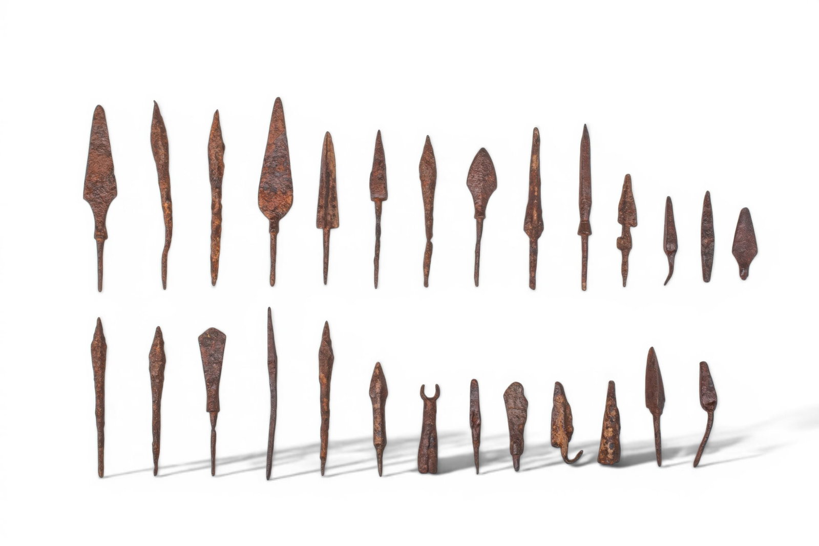 COLLECTION OF ROMAN AND MEDIEVAL IRON ARROWHEADS (1 of 3)
