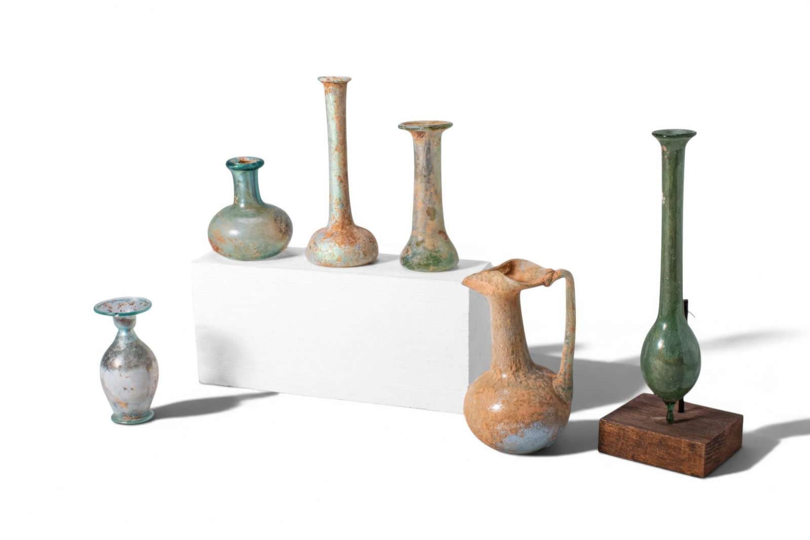 LARGE COLLECTION OF ROMAN GLASS VESSELS (1 of 2)