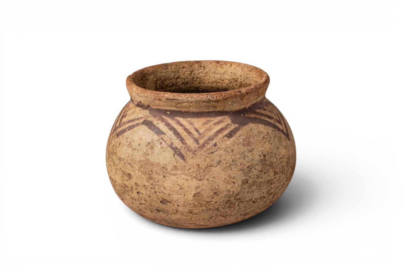 EGYPTIAN PREDYNASTIC TERRACOTTA JAR WITH GEOMETRIC DECORATION (1 of 5)