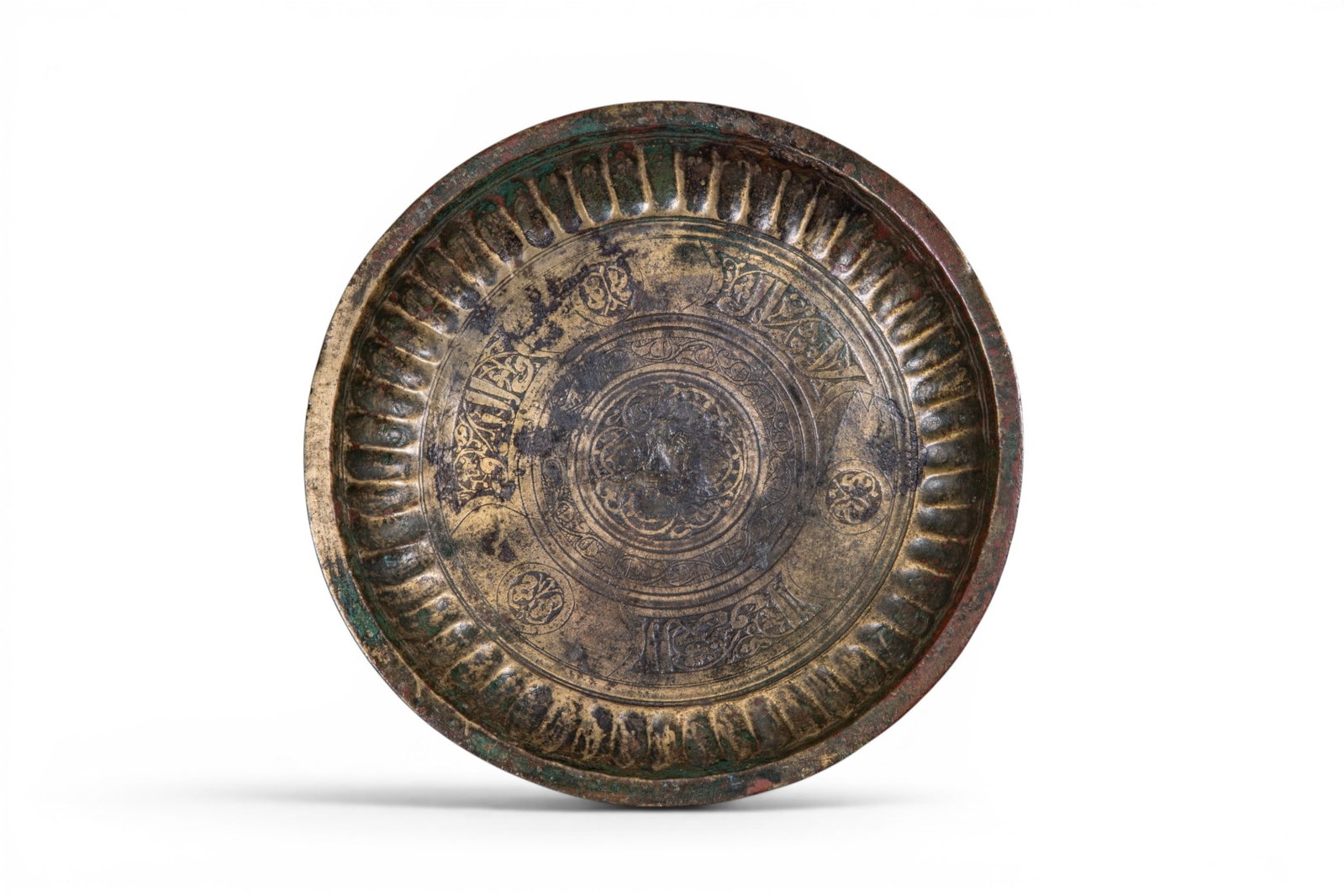 SELJUK GILT-BRONZE FOOTED DISH WITH KUFIC INSCRIPTION (1 of 5)