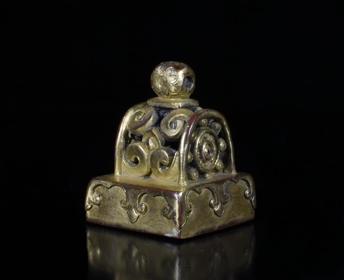 Chinese gilt bronze seal (1 of 5)