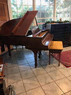 1926 Steinway Baby Grand Piano: Steinway & Sons Baby Grand Piano. M-series Serial number 248597 Built in 1926. Comes with Tonk bench made by Tonk manufacturing Corp of Chicago. It has some scratches and a couple of spots where the