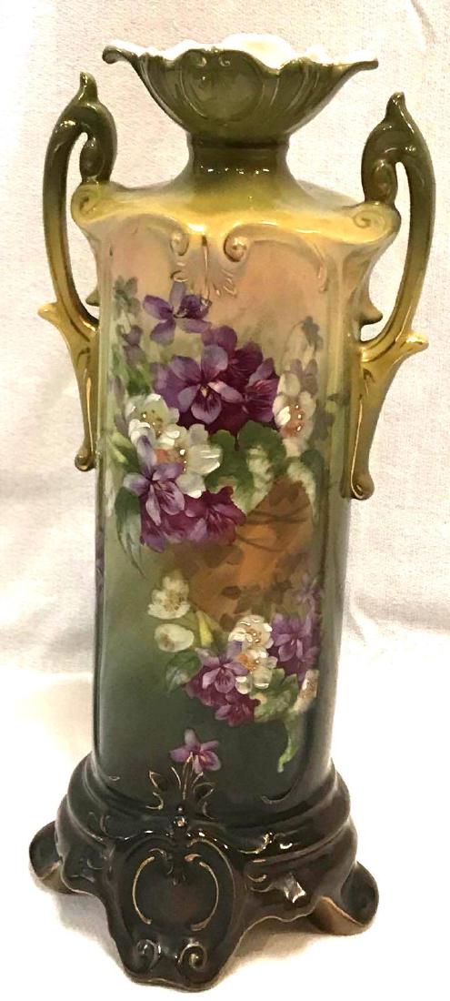 Royal Wettina Austria Vase 2 handle: Beautiful green floral vase with gold accents. The vase designed by Robert Hanke for Royal Wettina in Austria. It measures approximately 12" tall by 5" across.