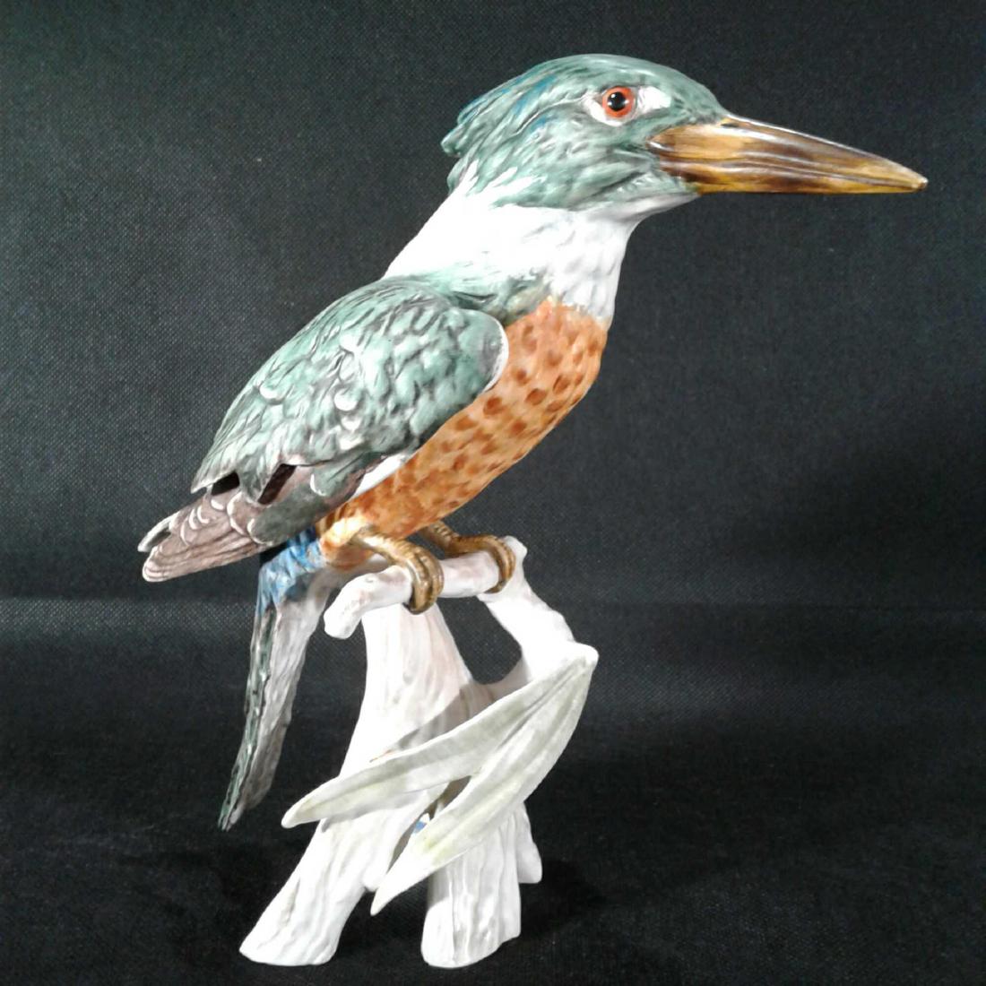 Vintage W. Goebel Sculpture of a Kingfisher, by Gerard: A vintage W GoebelÂ figure of a Kingfisher (CV116)Â that was made in 1970 by Gerard Bochman. HisÂ beautiful large porcelainÂ hand painted model ofÂ a Kingfisher measures approximately 10" x 