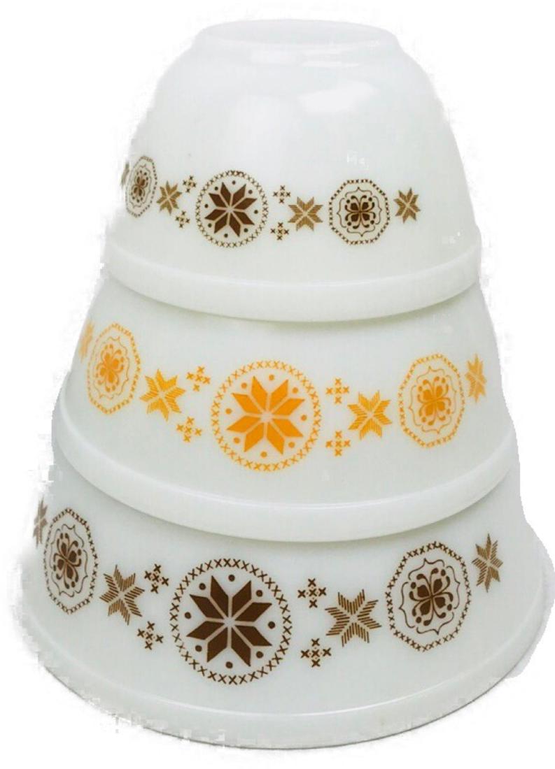 Vintage Pyrex Mixing Bowl Set 401 402 403: Here we have a vintage Pyrex mixing bowl set. The pattern is the Town and Country Pattern only available through the savings stamp program. This rare store premium set includes the three mode