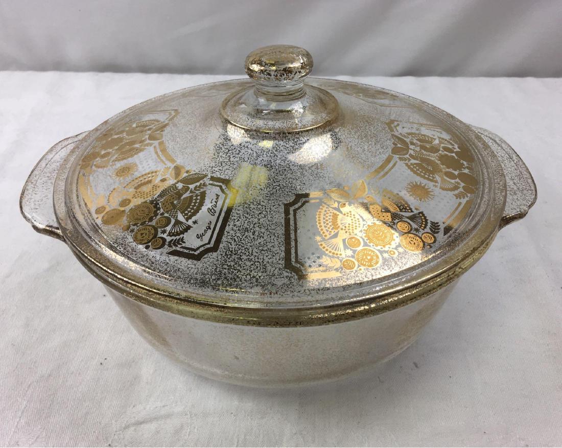Vintage Mid Century Modern Georges Briard Fire King: Vintage Mid Century Modern Georges Briard Fire King 2 Qt. Casserole Dish with Lid; this piece is marked "Fire King". It shows the popular gold medallion motif of the Mid Century Modern period. It is i