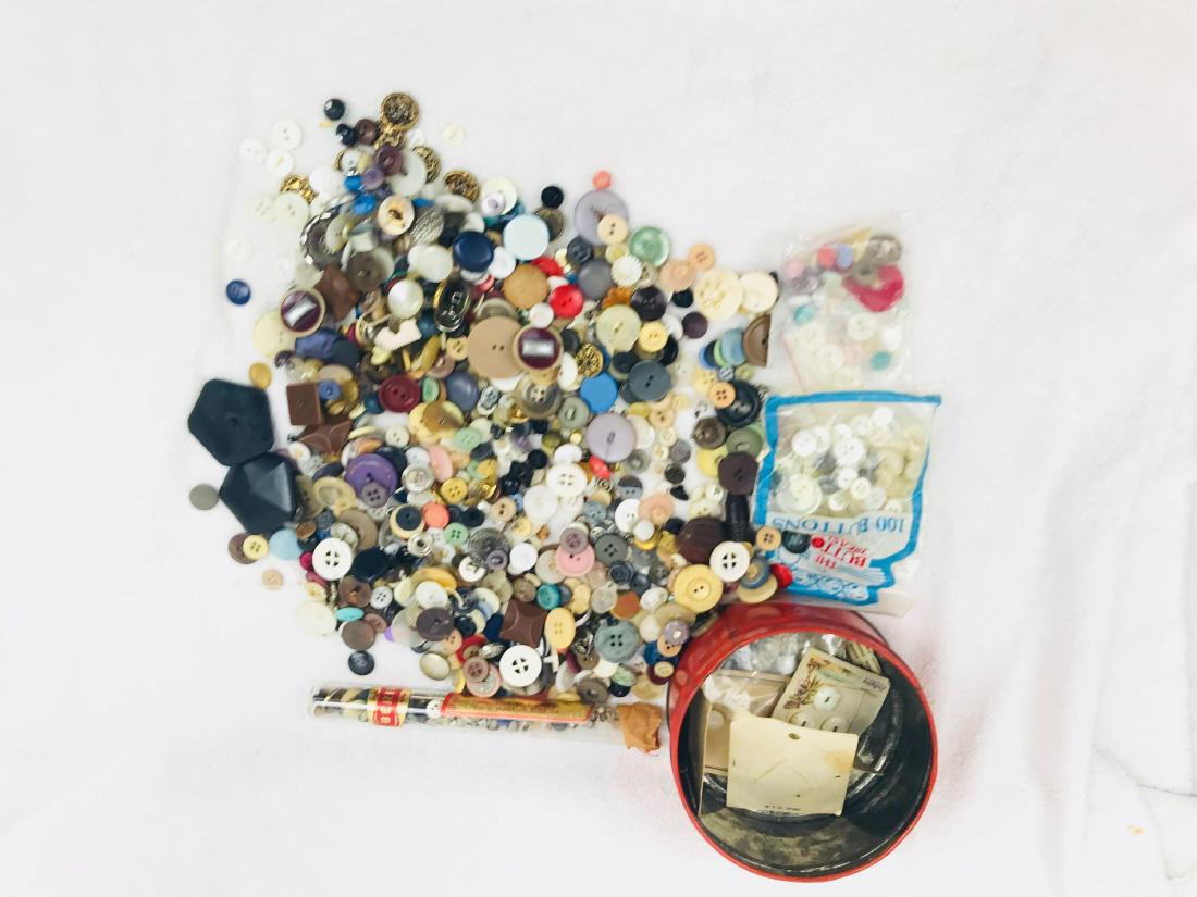 Vintage Button Collection Sewing Fashion: Here is a large group of Vintage Buttons.Â Their are a variety of materials including bakelite, metal, copper, brass, cloth, plastic, mother of pearl and more. See photos for details.