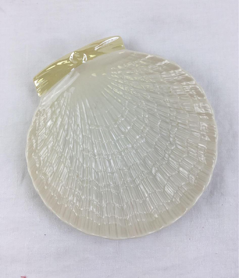 Vintage Beleek Neptune Parian China Plate: Small plate in the Neptune shell pattern by Irish pottery Beleek. In wonderful condition, with gold accent.