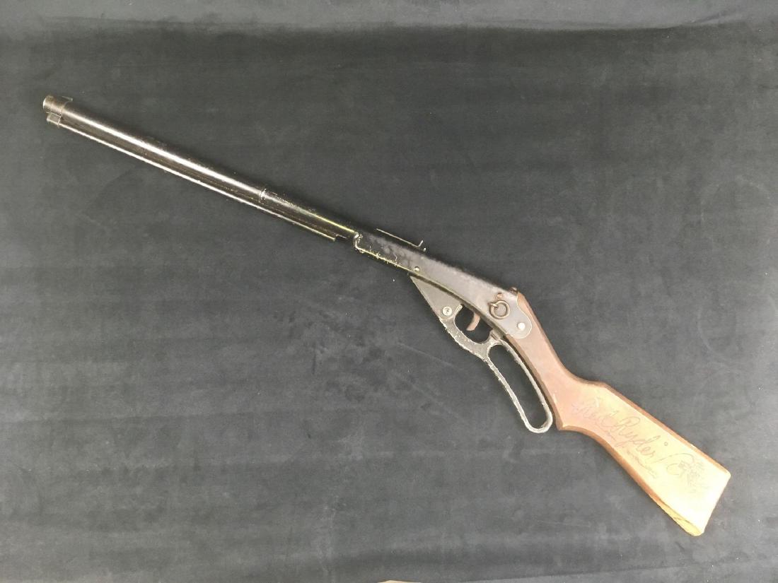 Vintage Daisy Red Ryder Carbine No. 111 Model 40 BB Gun: Vintage Daisy Red Ryder Carbine No. 111 Model 40 BB Gun; this weapon is not in working condition which is a good thing as you will put your eye out kid. It is in fair condition as it is missingÂ sev