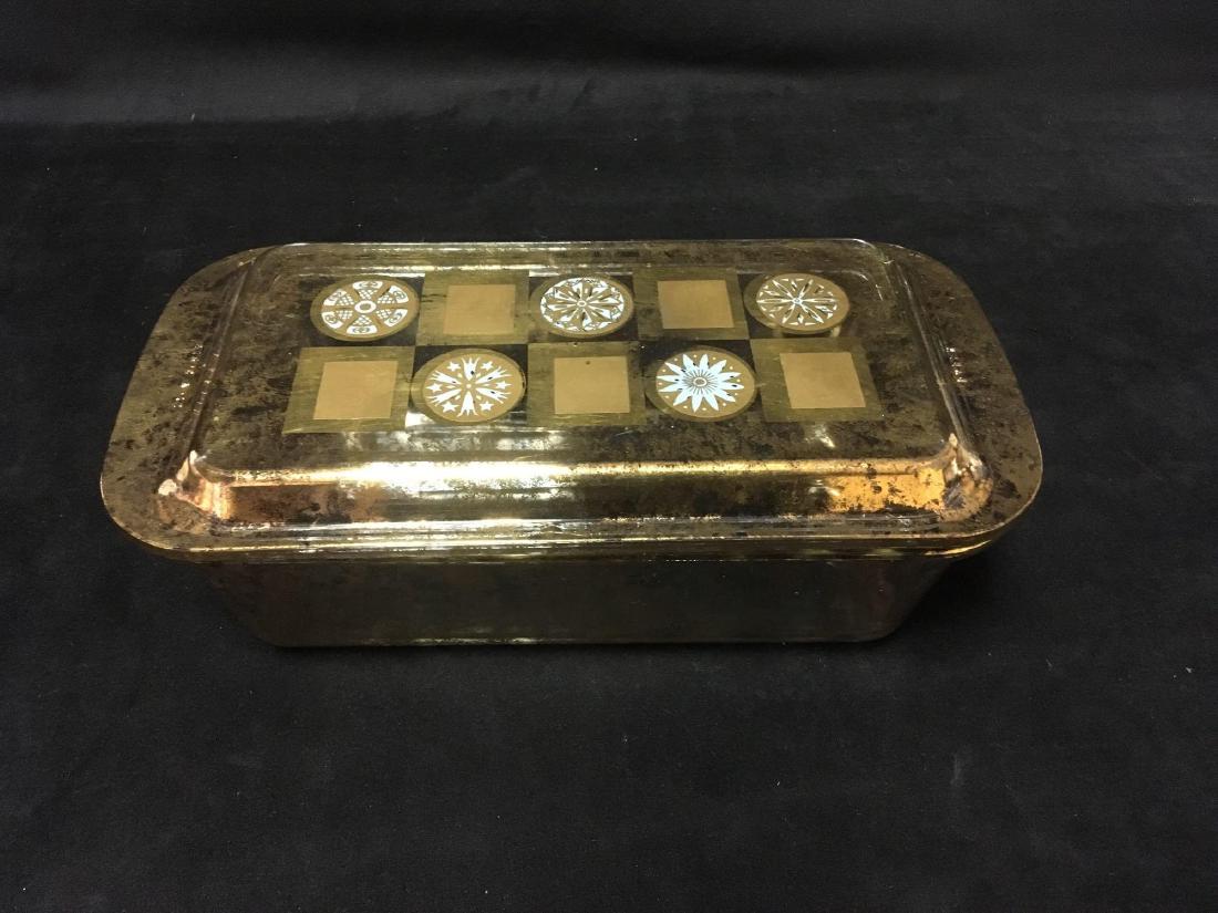 Vintage Georges Briard Gold Aqua Medallion 2 Qt. PYREX: Vintage Georges Briard Gold Aqua Medallion 2 Qt. PYREX Glass Loaf Pan with Lid; a very nice dish with lid. The baking dish is in excellent condition. The lid is in good condition showing several small