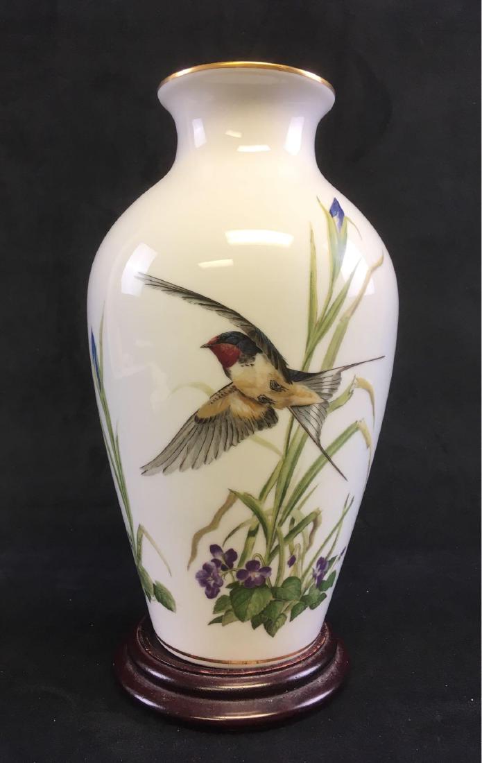 Franklin Porcelain Collectible The Meadowland Bird Vase