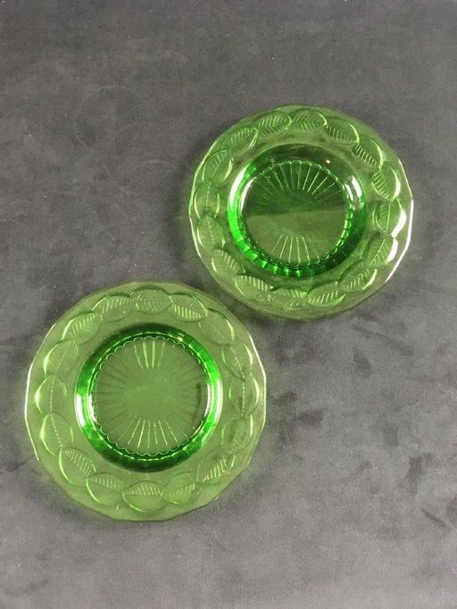 2 Vintage Green Vaseline Glass Dessert Plates May 09 2019