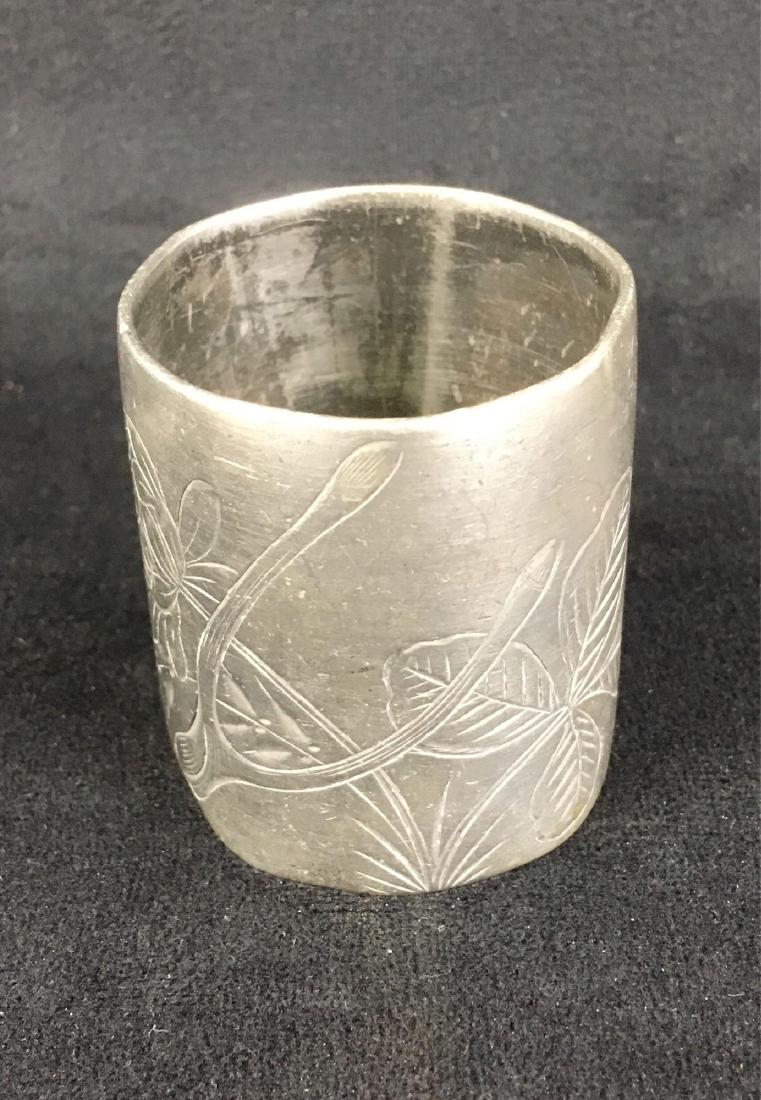 Vintage Sterling Silver Napkin Holder: 73.6 grams of sterling in this retro napkin ring. Titled Best Wishes and featuring flower and wishbone. Starting bid is just below melt weight.Â